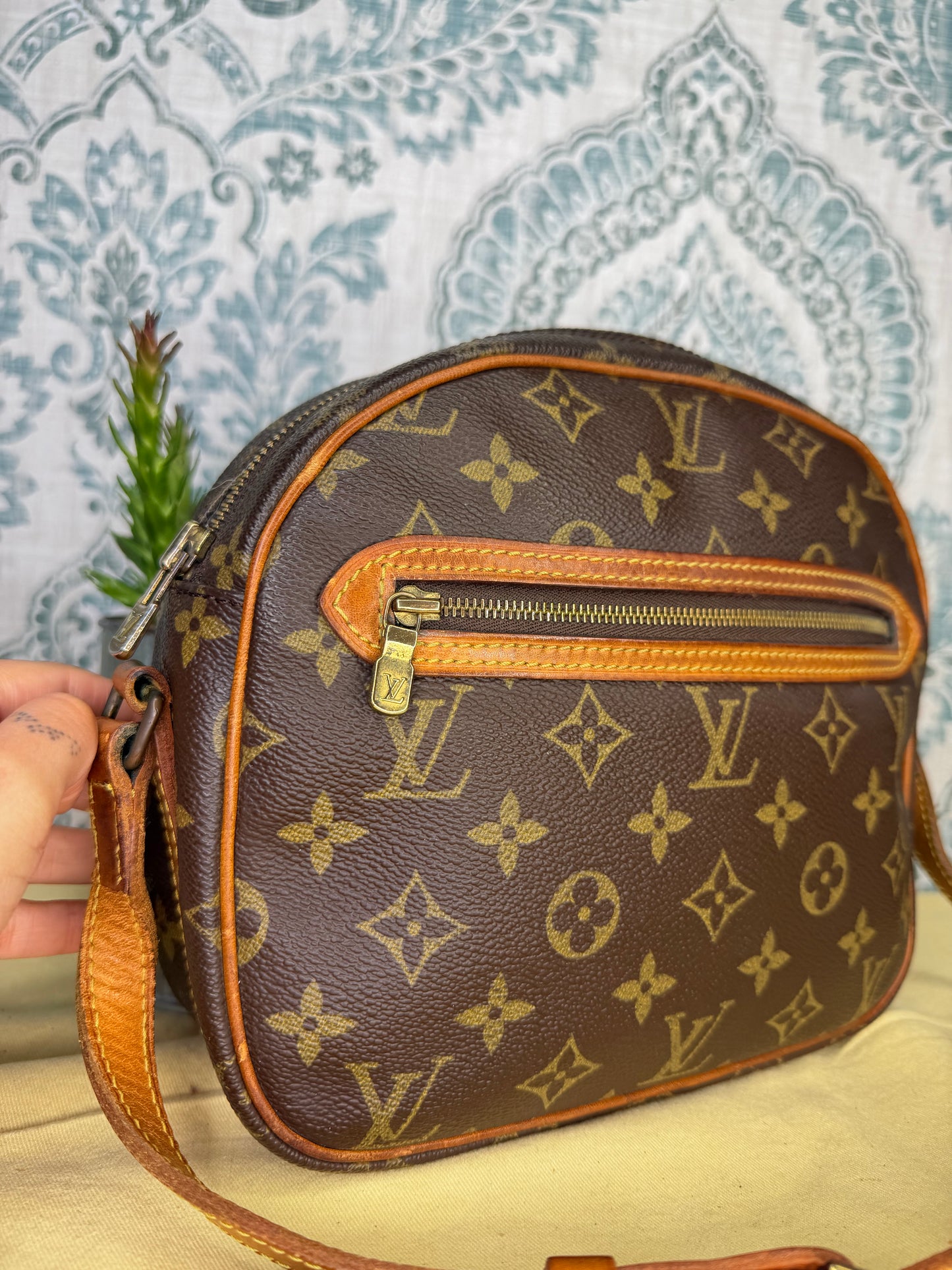 Louis Vuitton Senlis