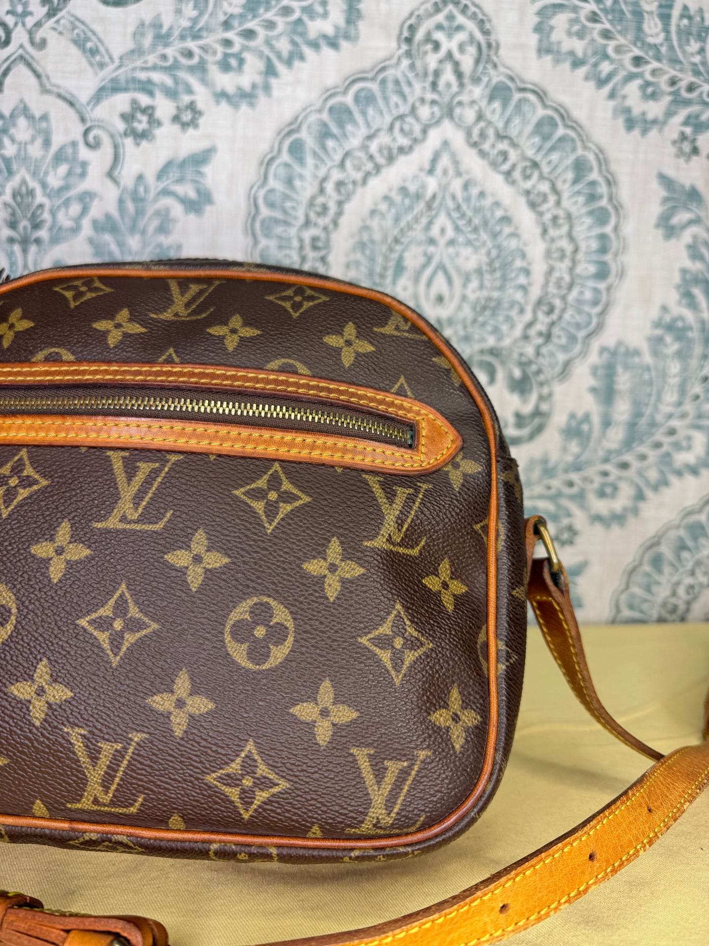 Louis Vuitton Senlis