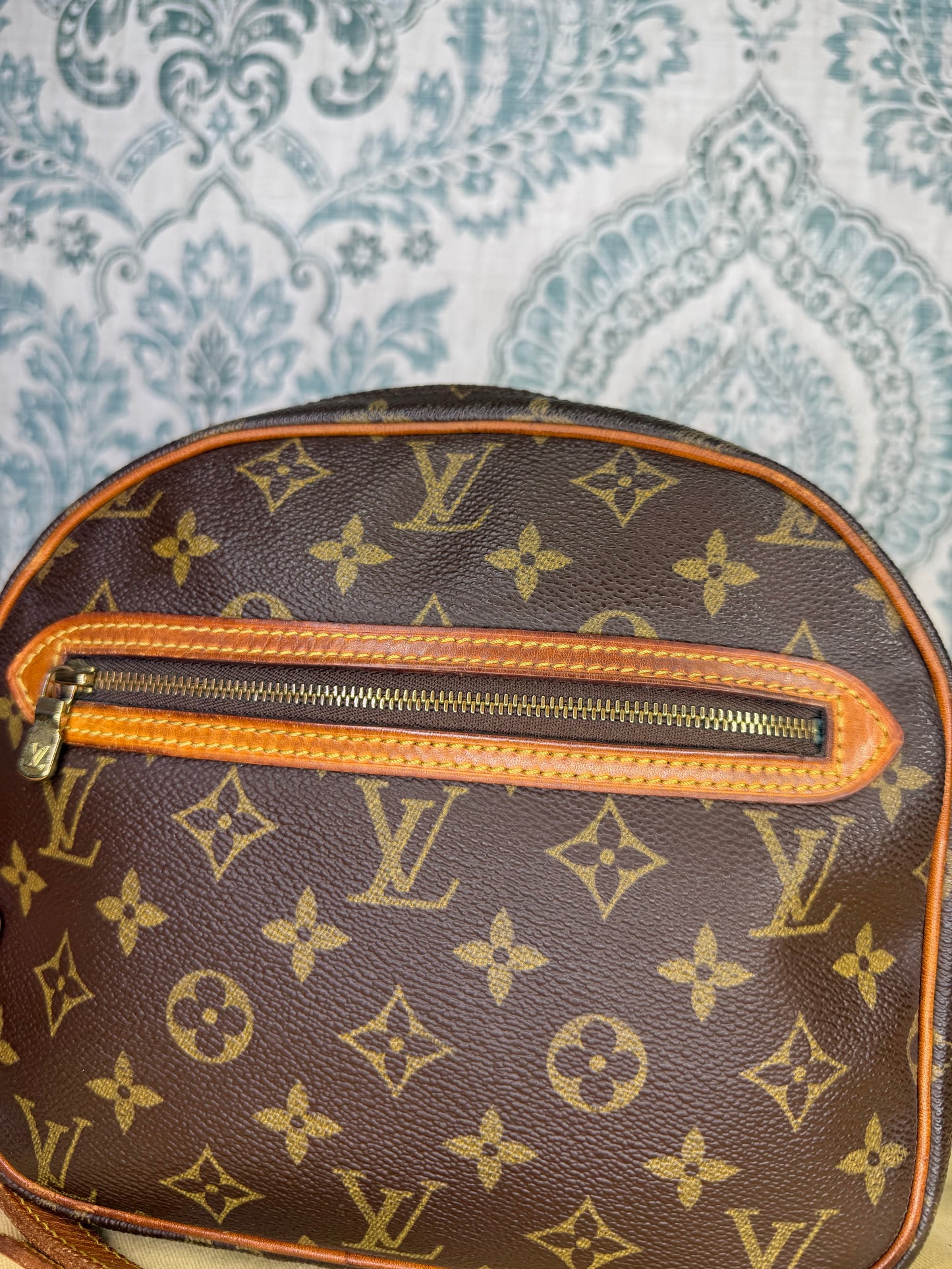 Louis Vuitton Senlis