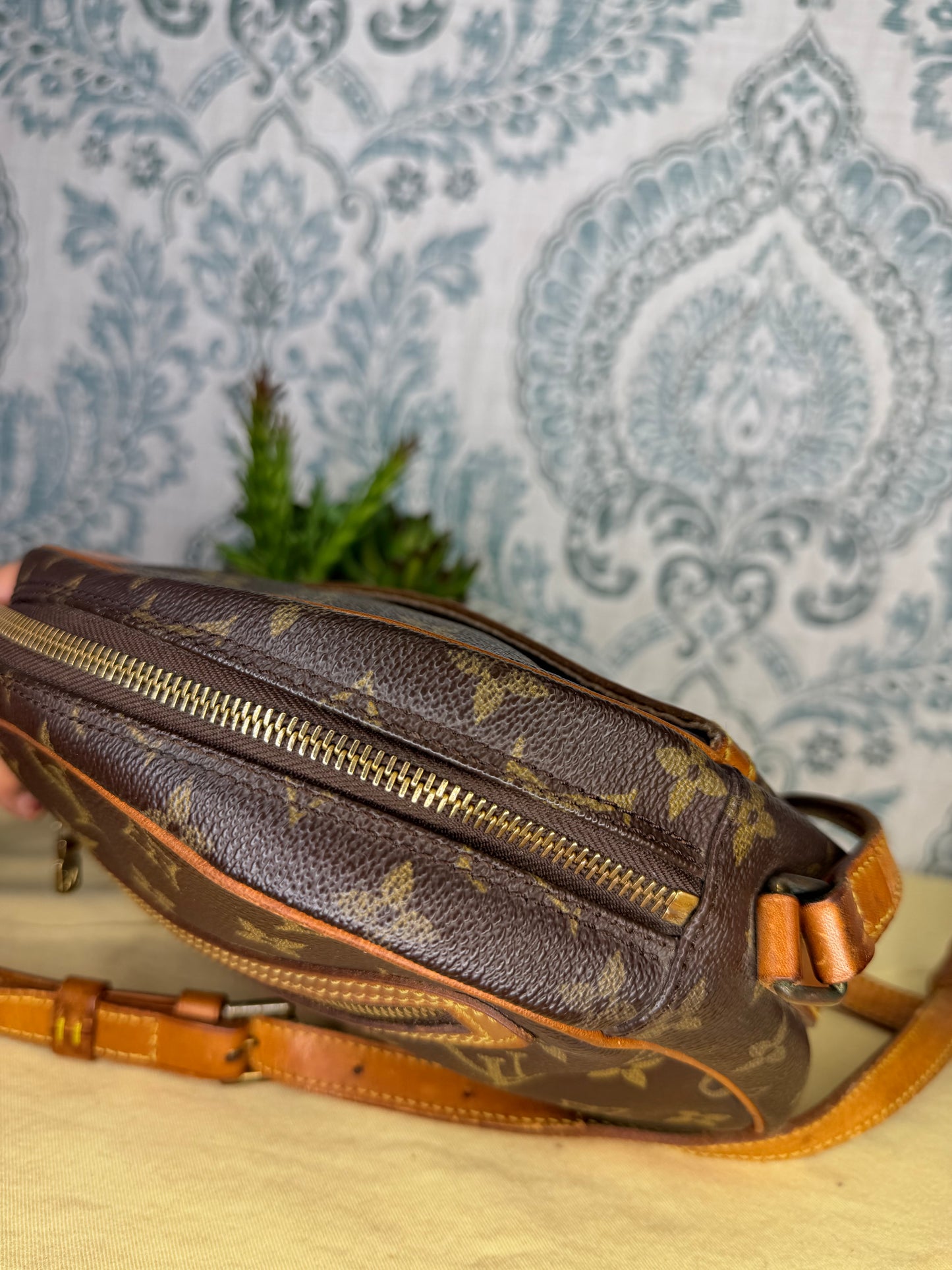 Louis Vuitton Senlis