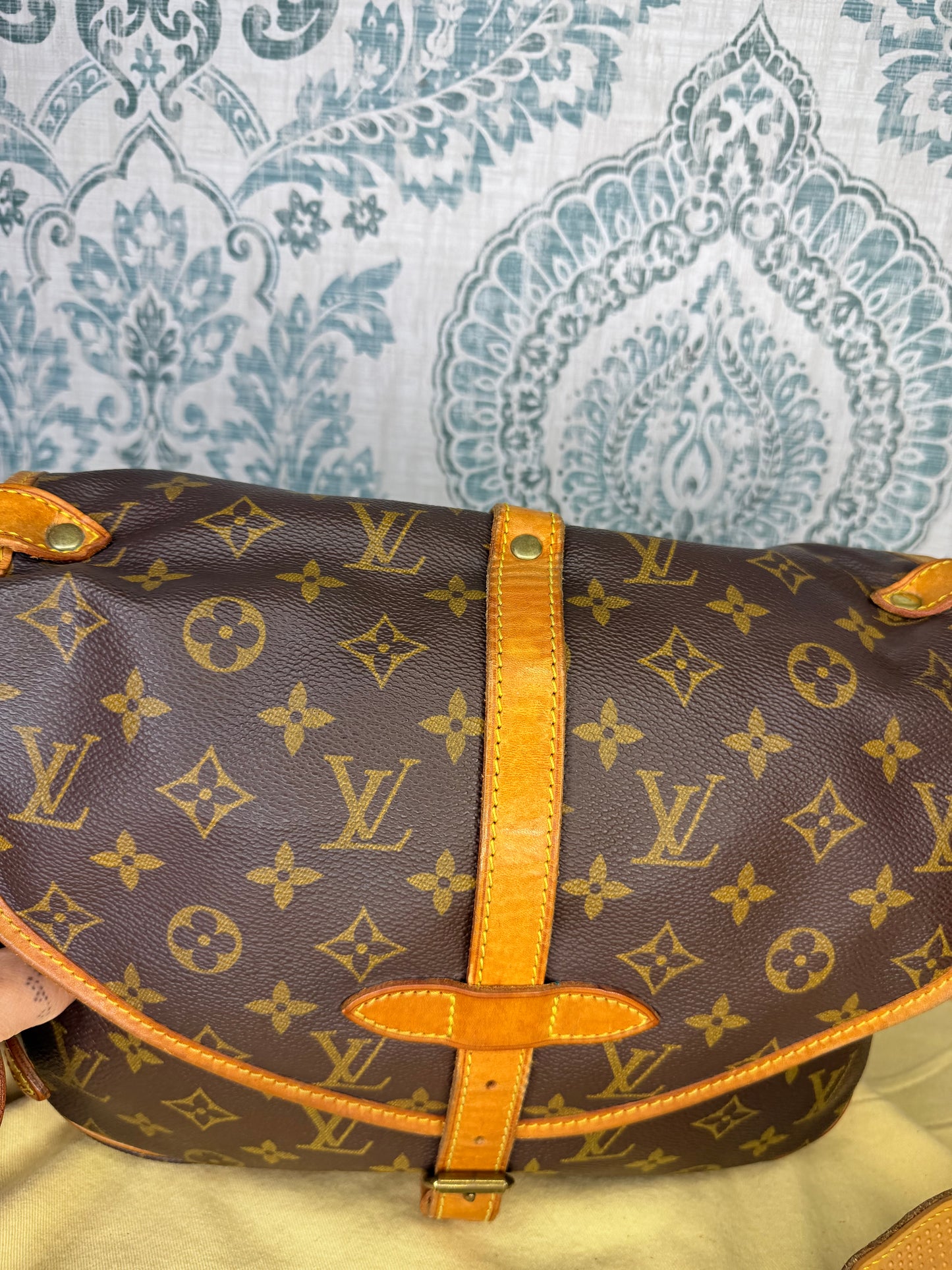Louis Vuitton Saumur 30