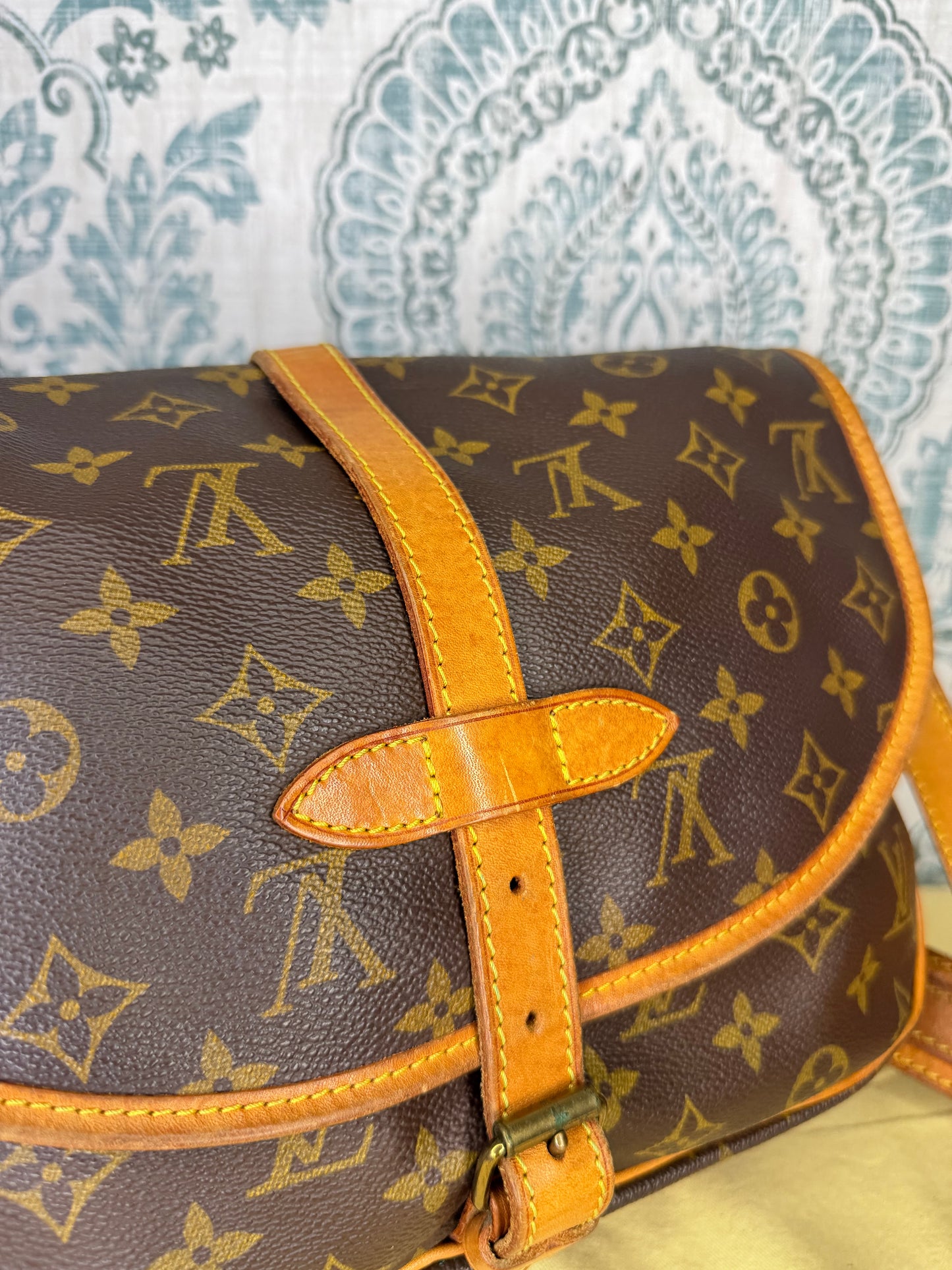 Louis Vuitton Saumur 30