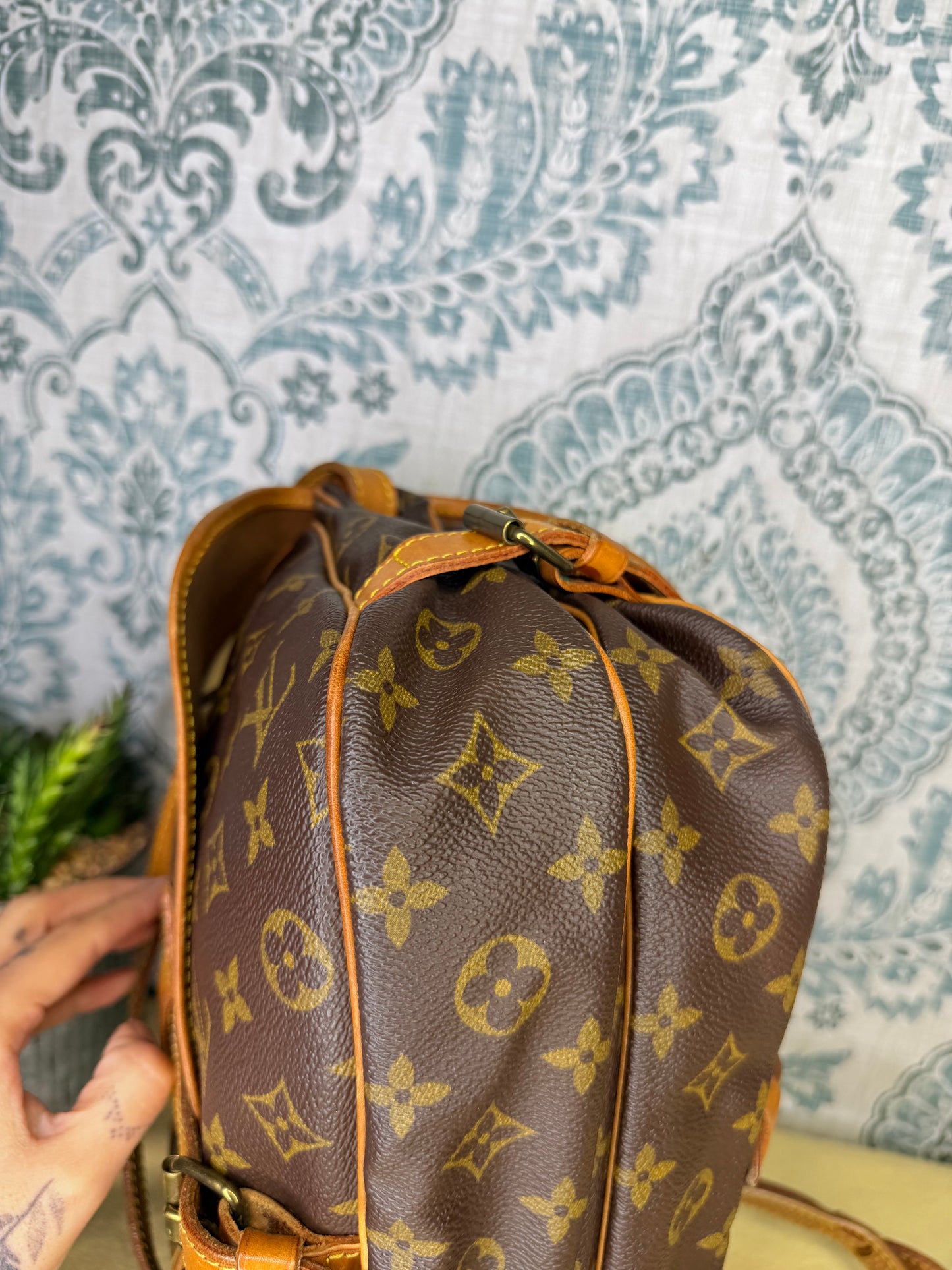 Louis Vuitton Saumur 30
