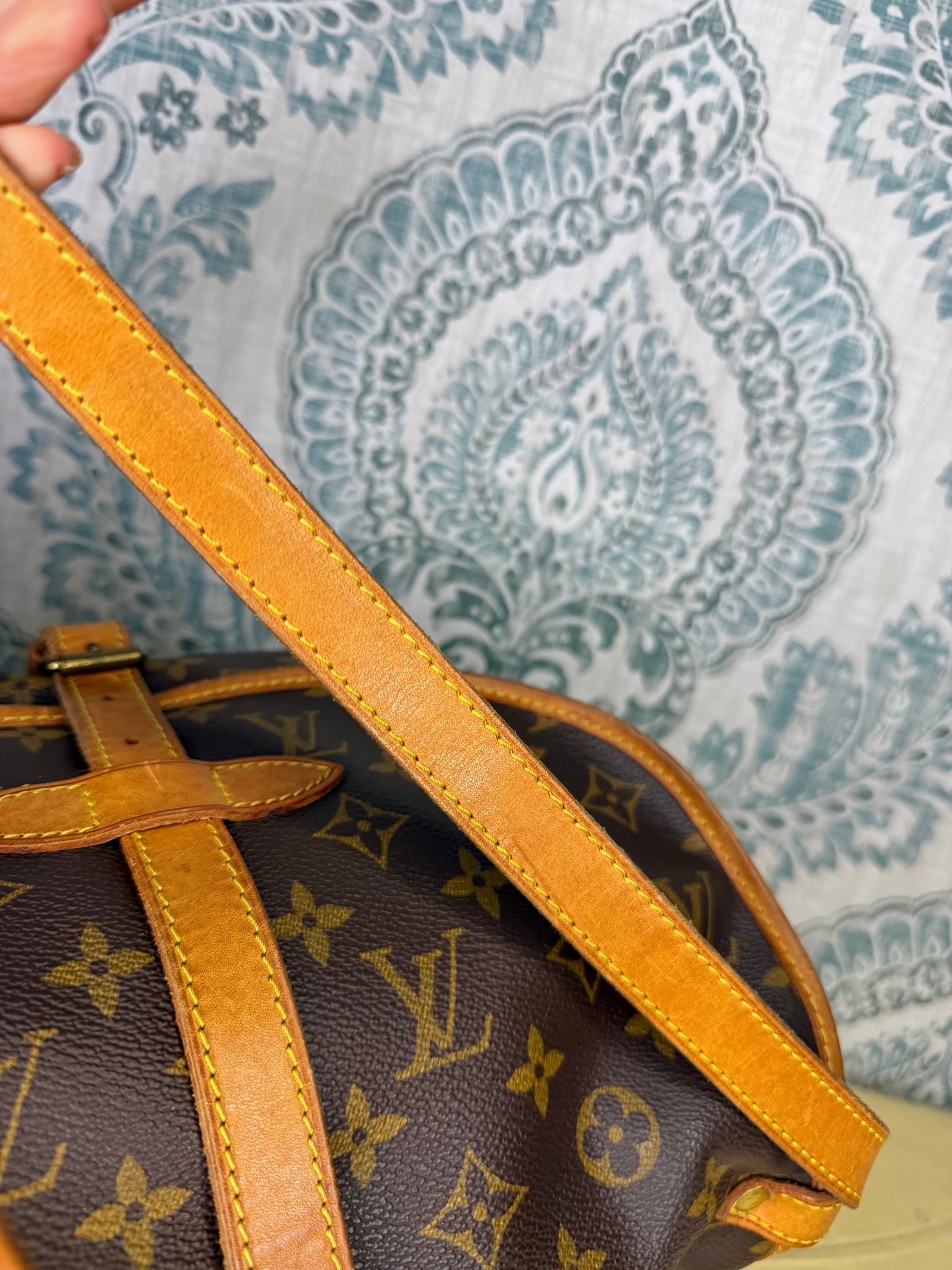 Louis Vuitton Saumur 30