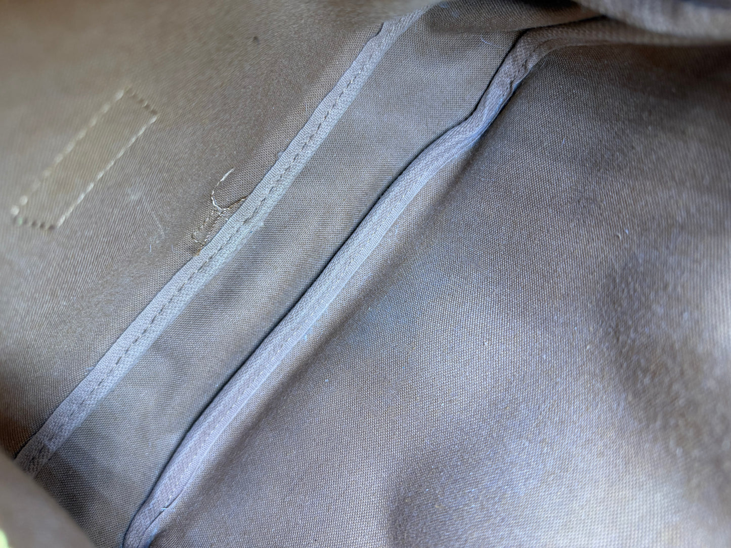 Louis Vuitton Saumur 30