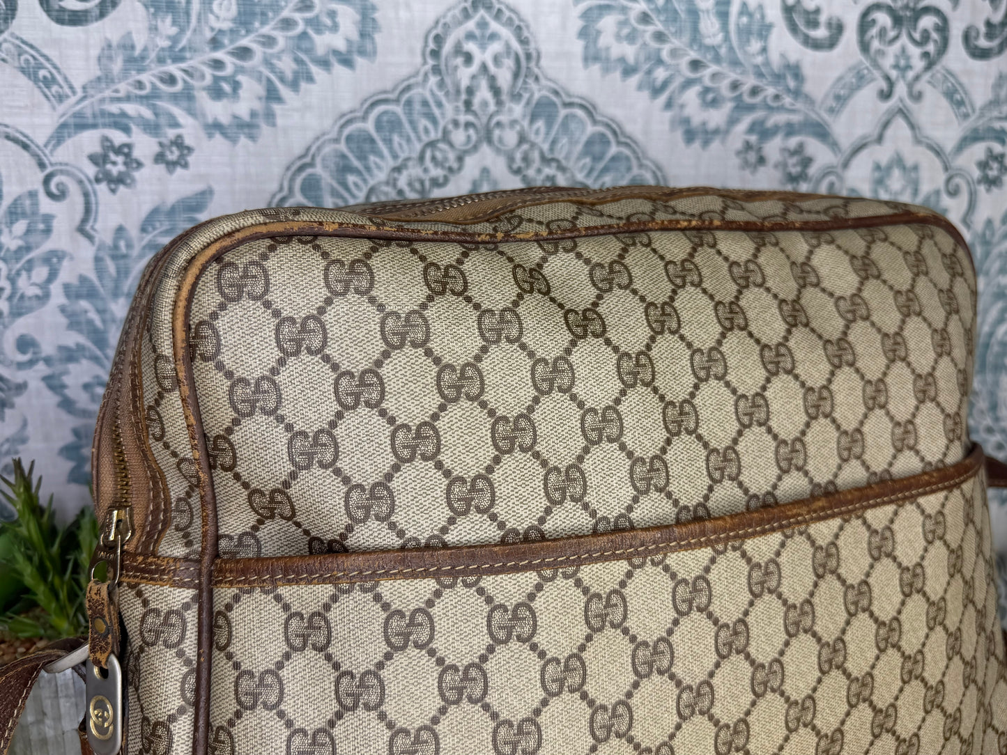 Gucci Supreme Large Messenger Bag