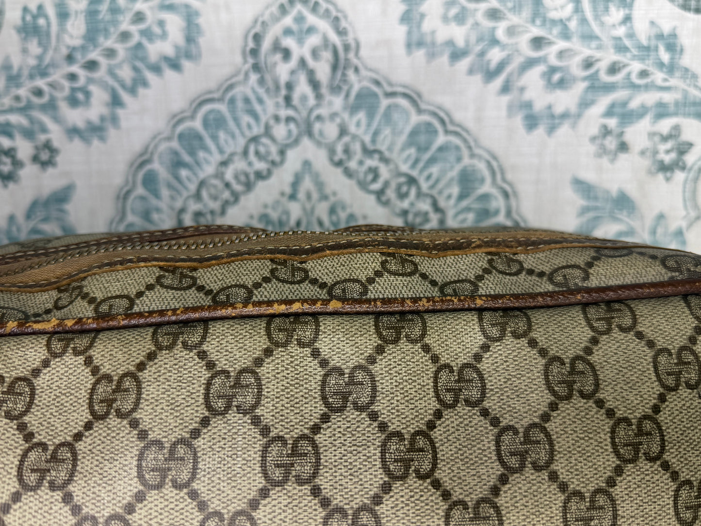 Gucci Supreme Large Messenger Bag