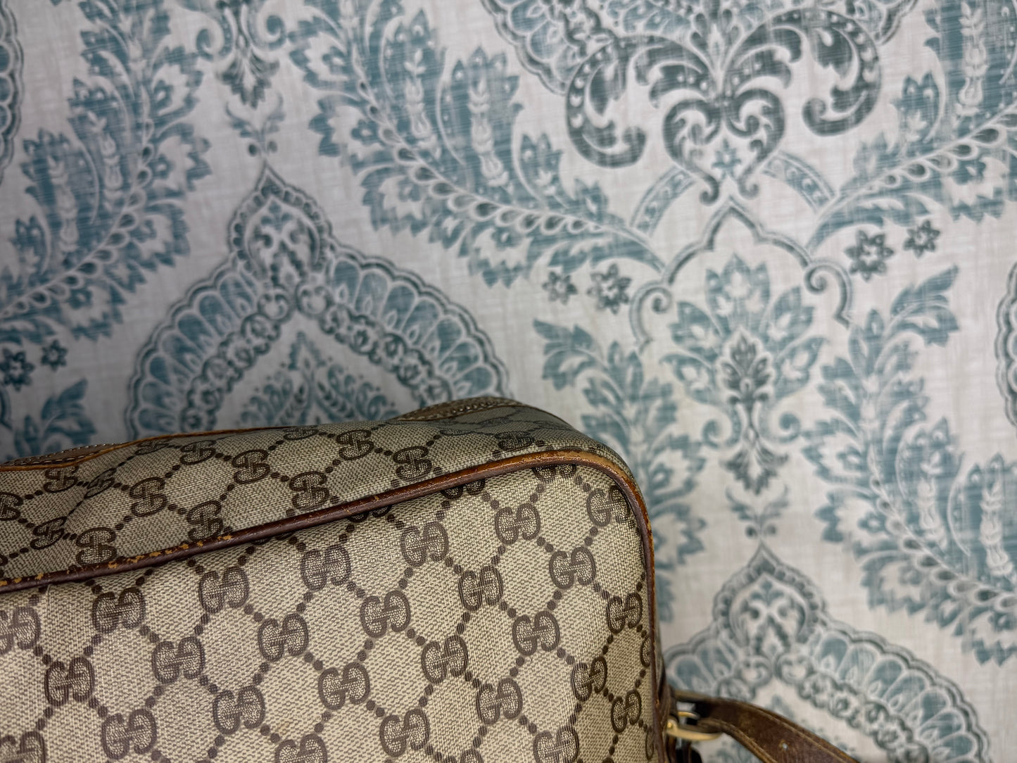 Gucci Supreme Large Messenger Bag