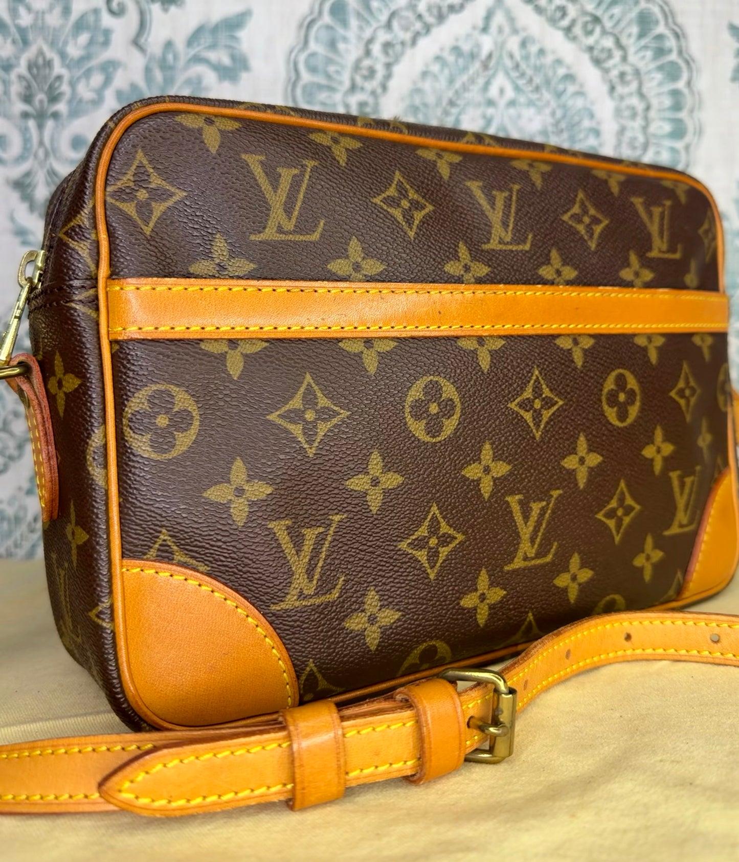 Louis Vuitton Trocadero 27