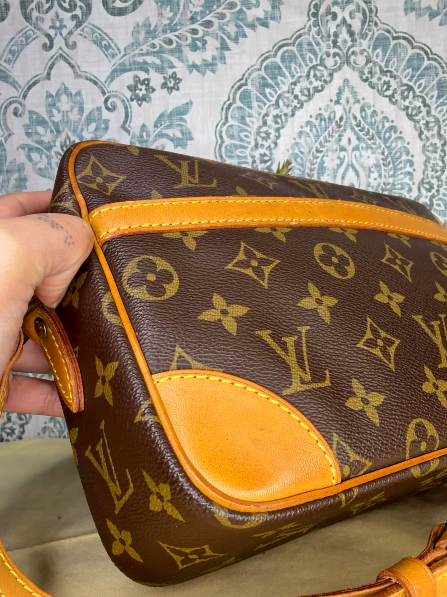 Louis Vuitton Trocadero 27