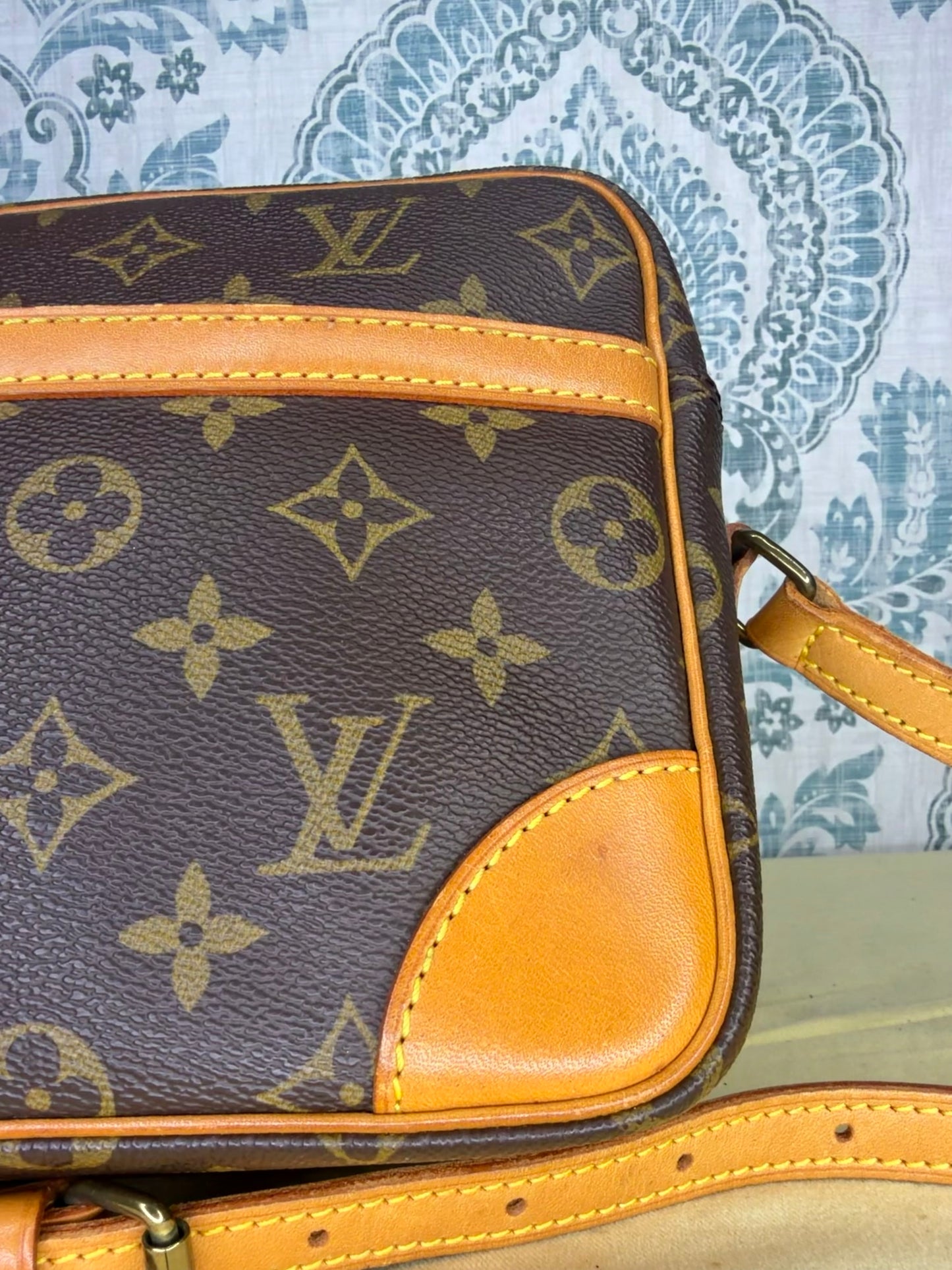 Louis Vuitton Trocadero 27
