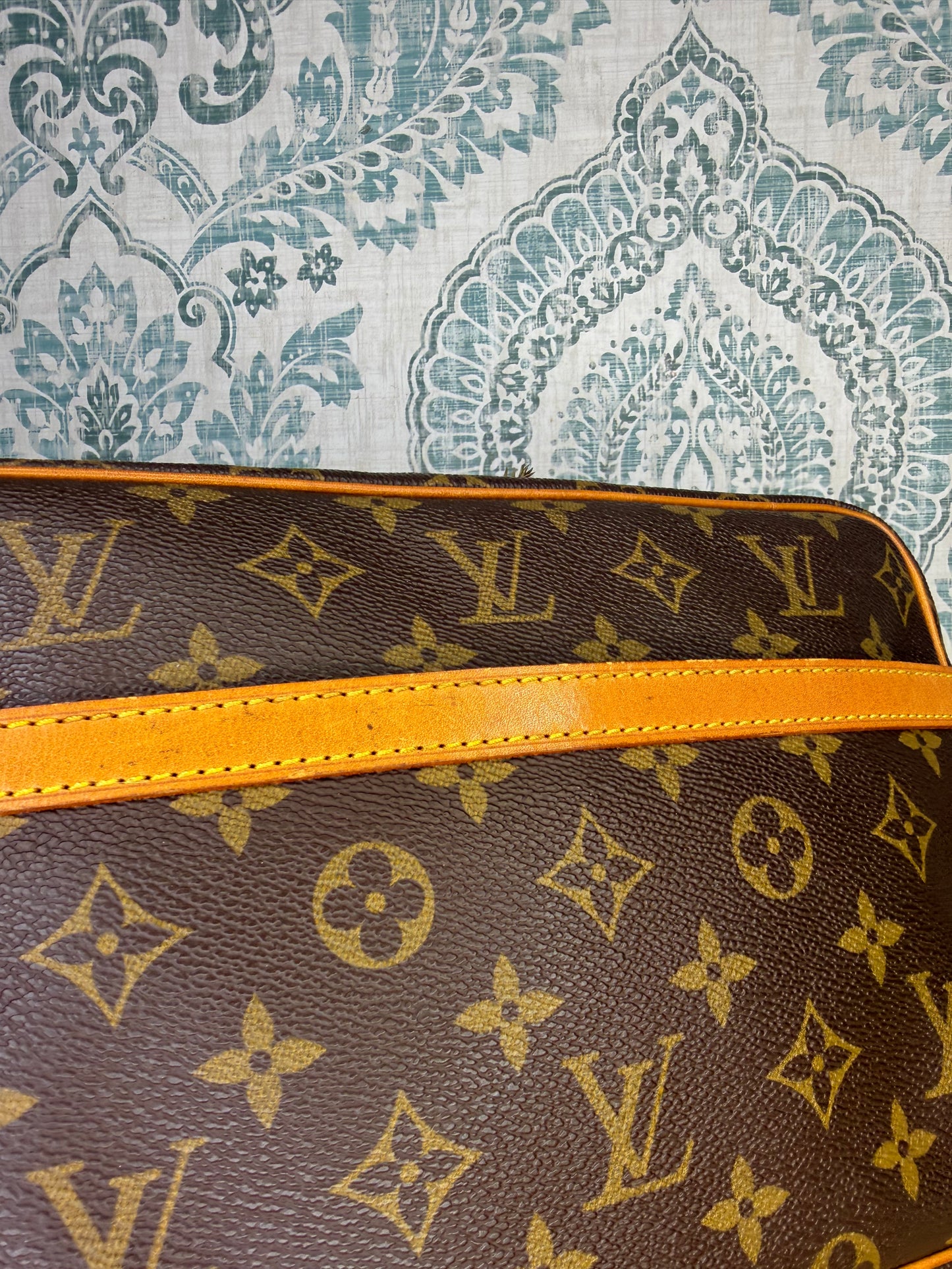 Louis Vuitton Trocadero 27