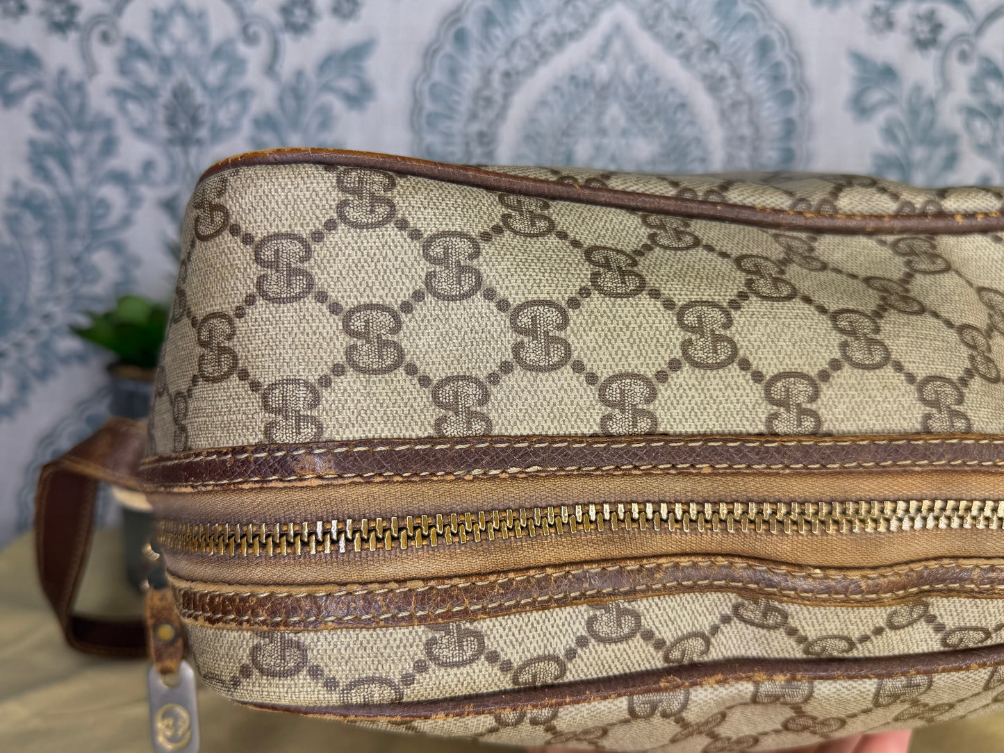 Gucci Supreme Large Messenger Bag