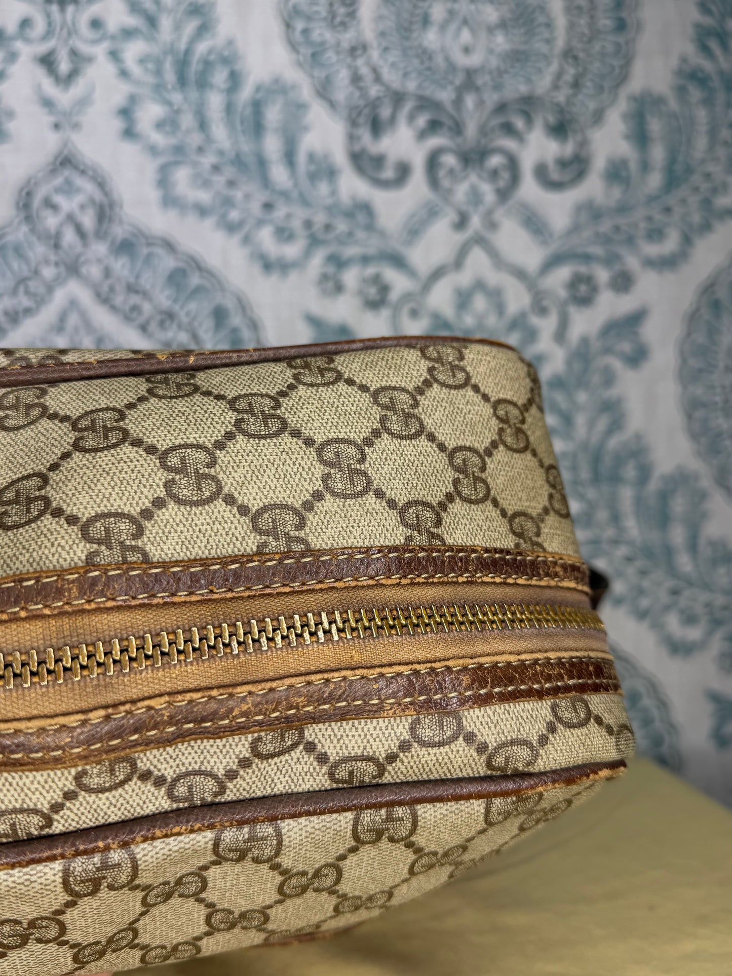 Gucci Supreme Large Messenger Bag