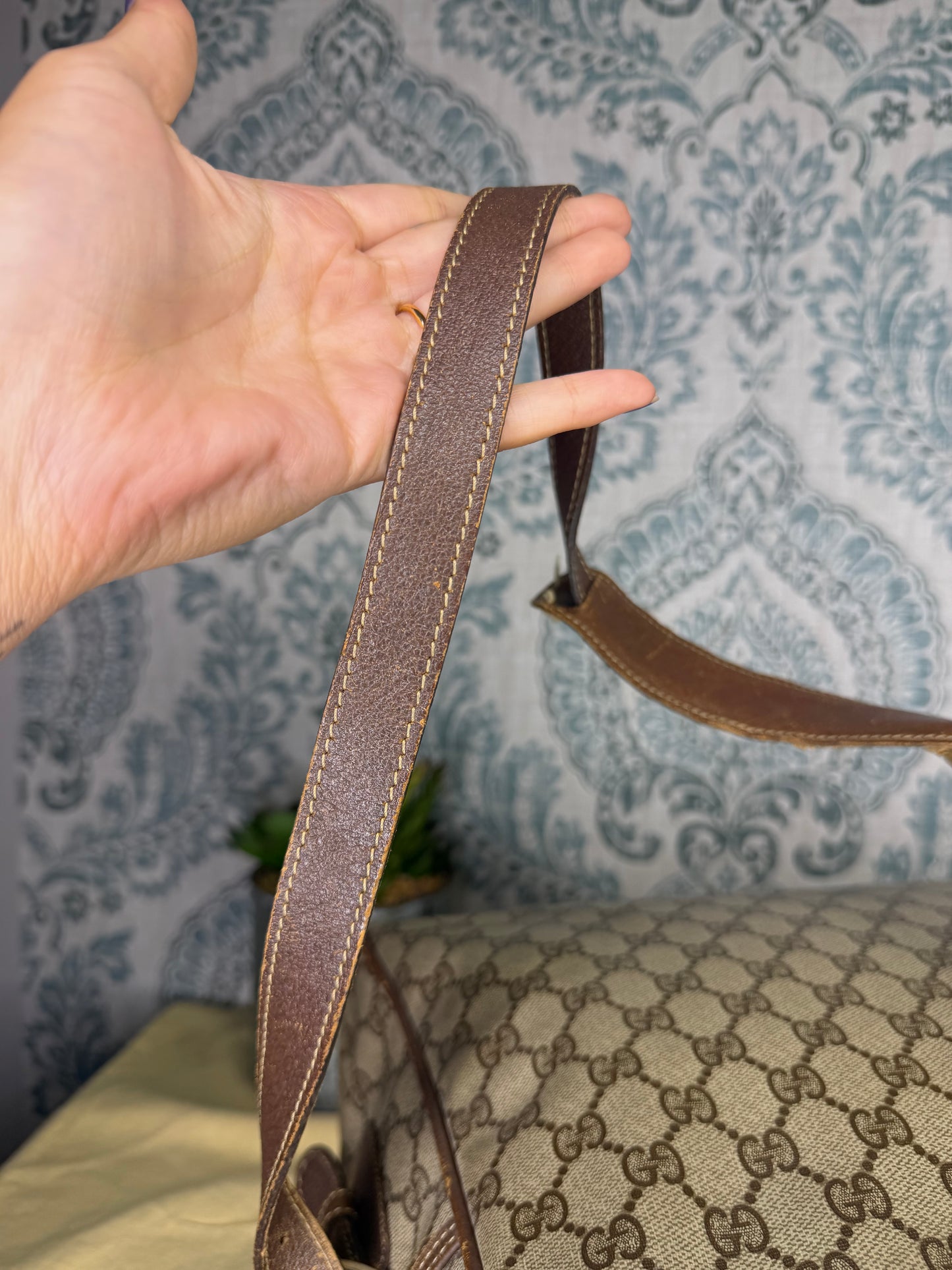 Gucci Supreme Large Messenger Bag