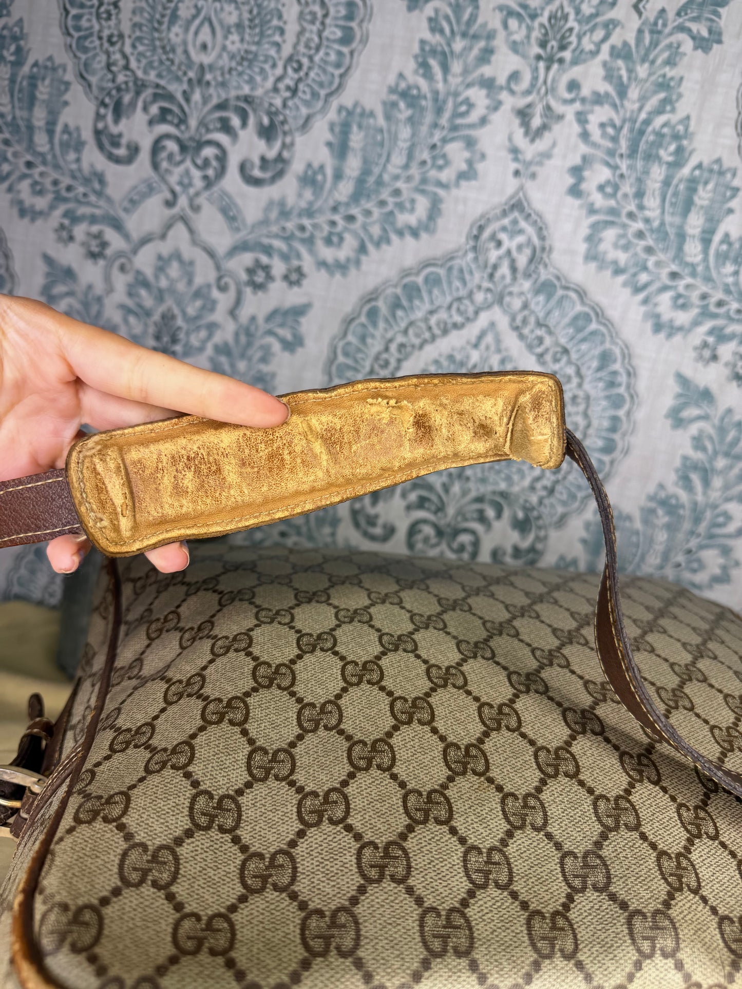 Gucci Supreme Large Messenger Bag