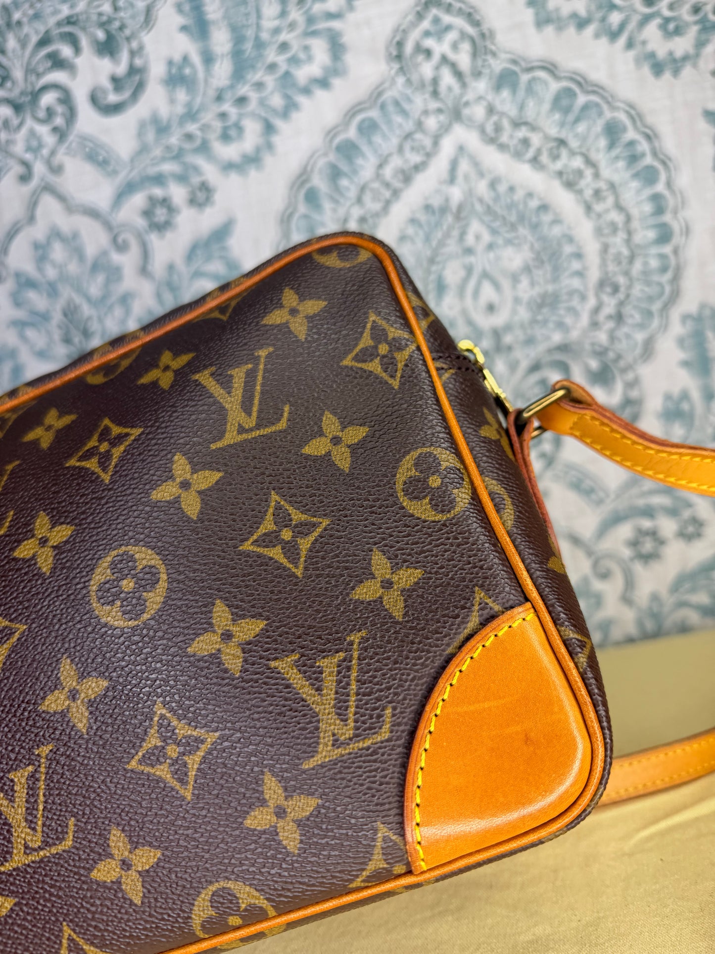 Louis Vuitton Trocadero 27