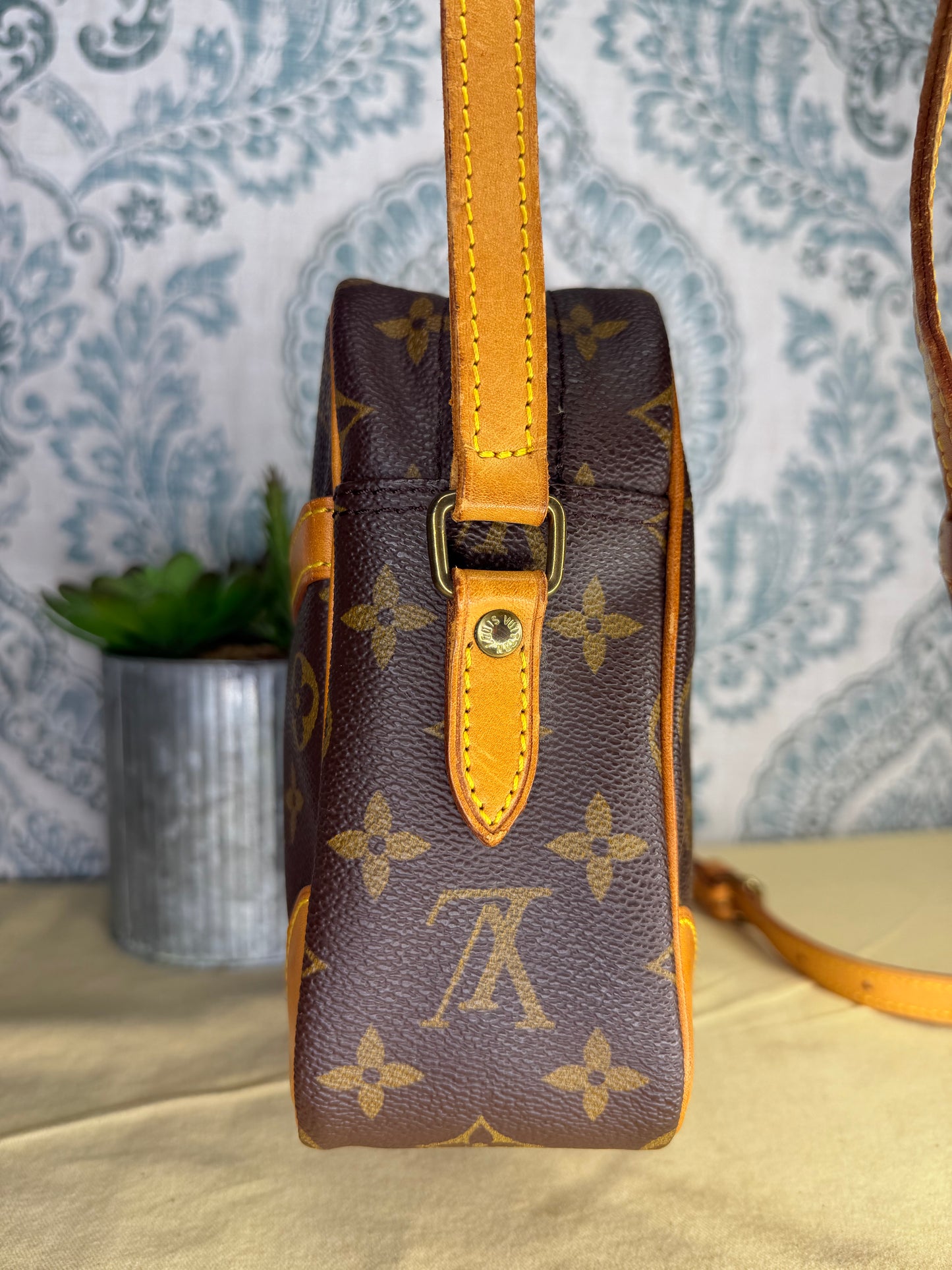Louis Vuitton Trocadero 27
