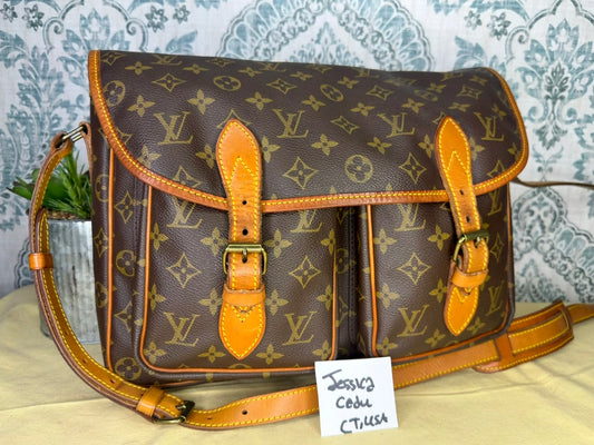 Louis Vuitton Sac Gibecerie