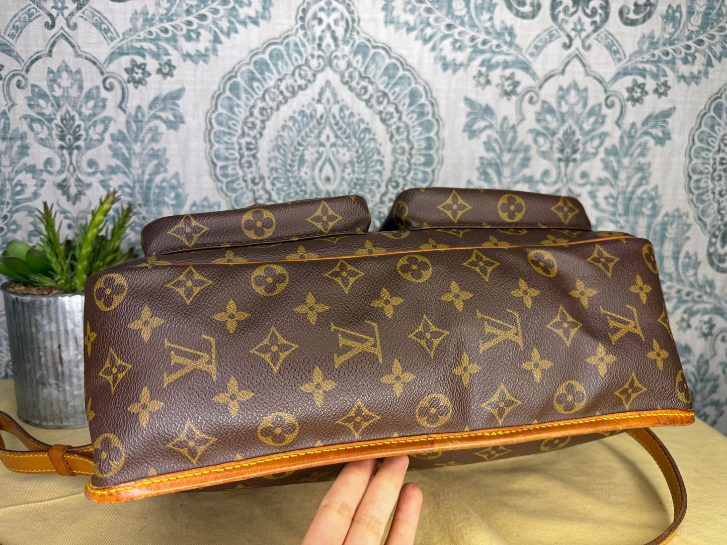 Louis Vuitton Sac Bazas