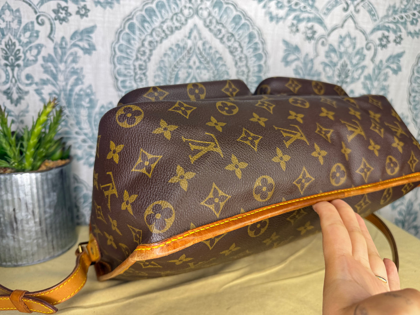 Louis Vuitton Sac Bazas