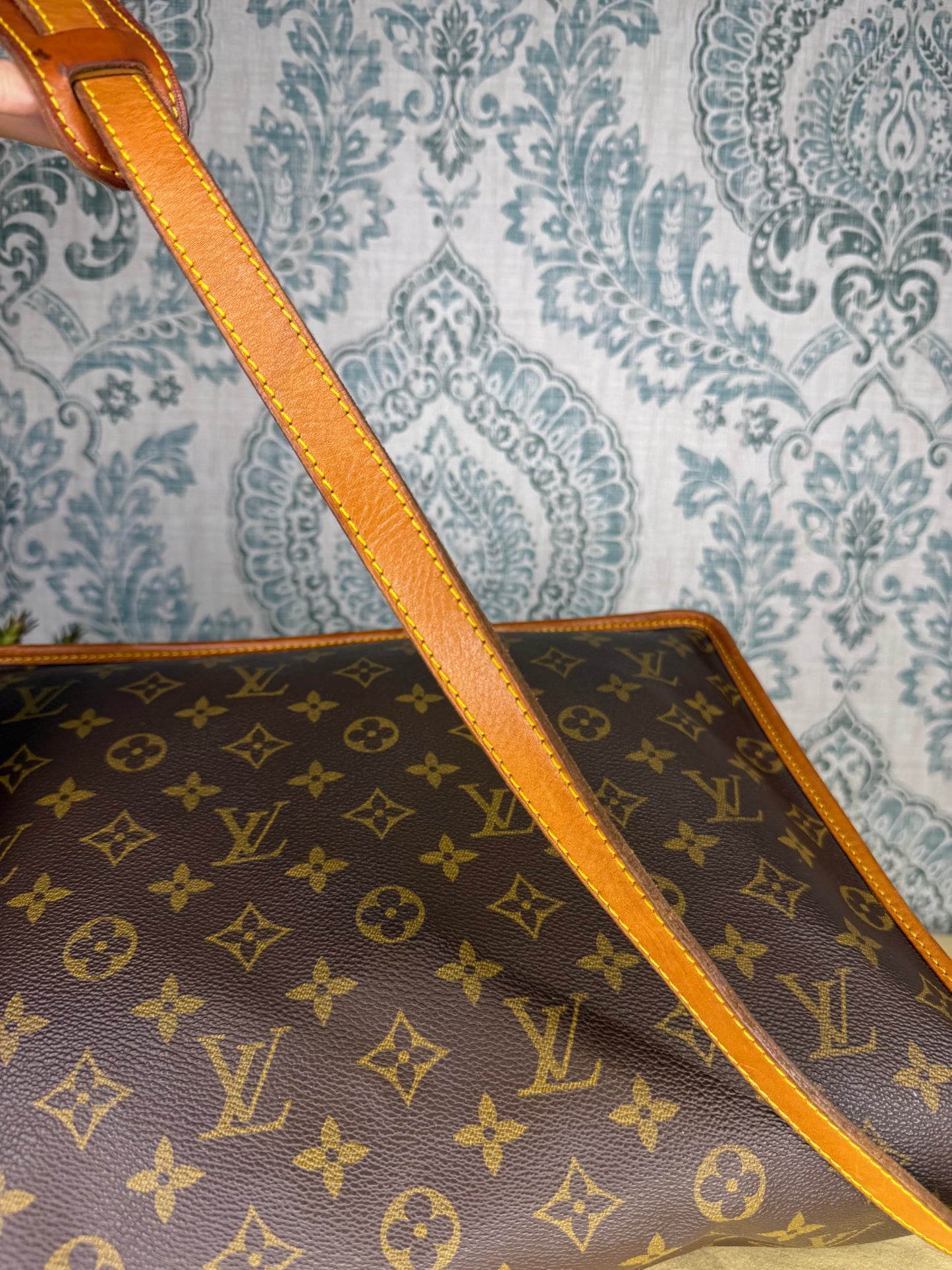 Louis Vuitton Sac Bazas