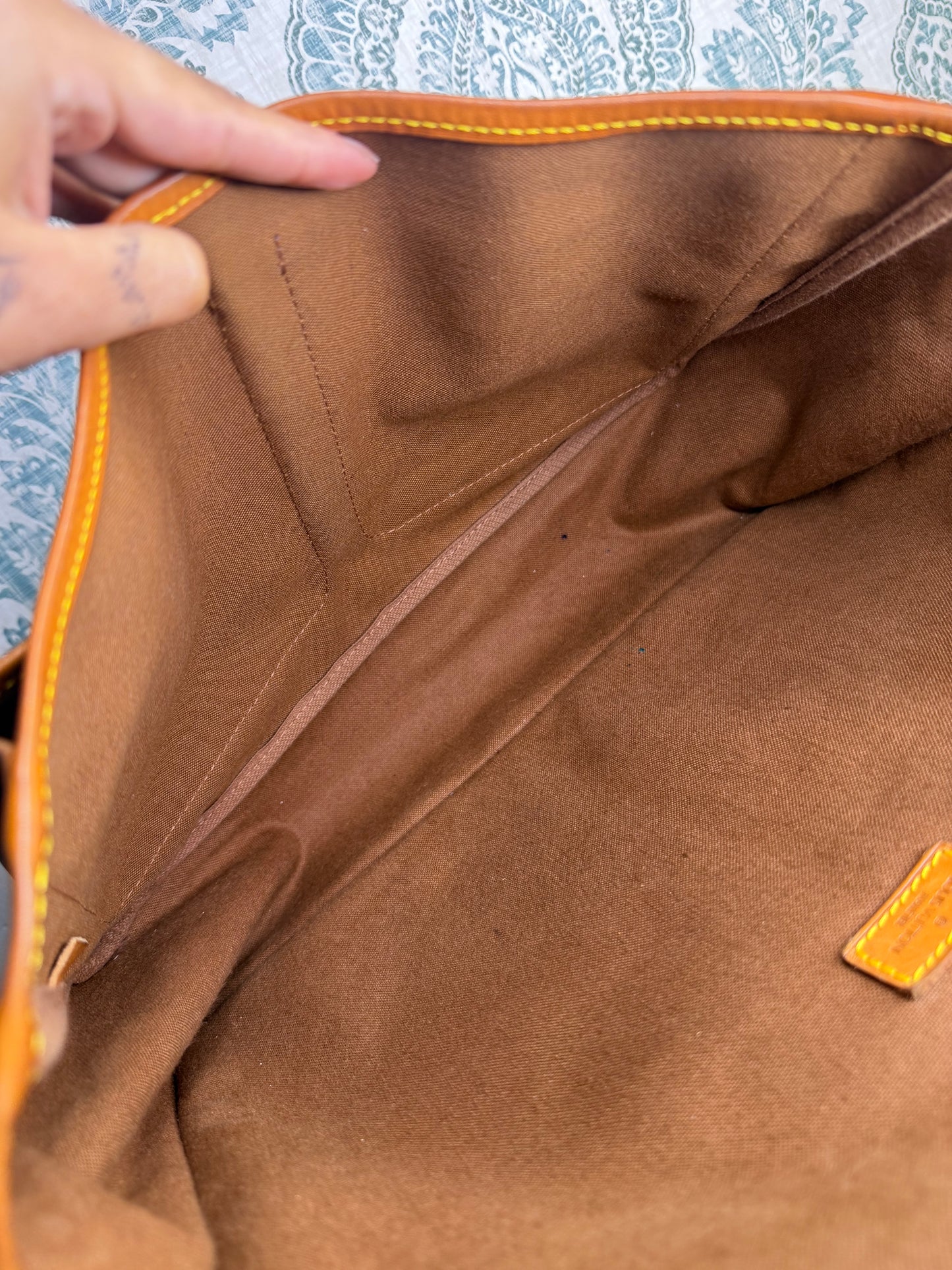 Louis Vuitton Sac Bazas