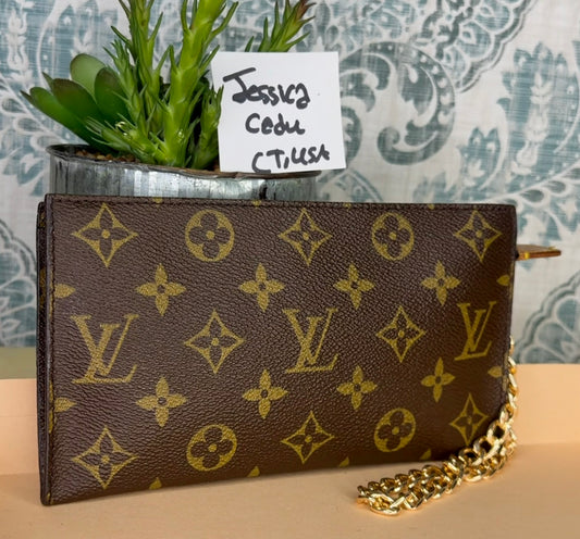Louis Vuitton Monogram Bucket GM Pochette