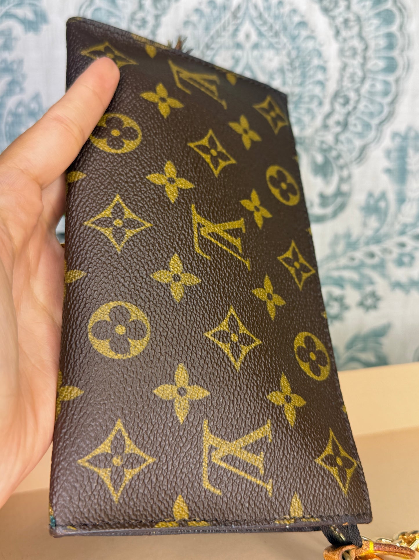 Louis Vuitton Monogram Bucket GM Pochette