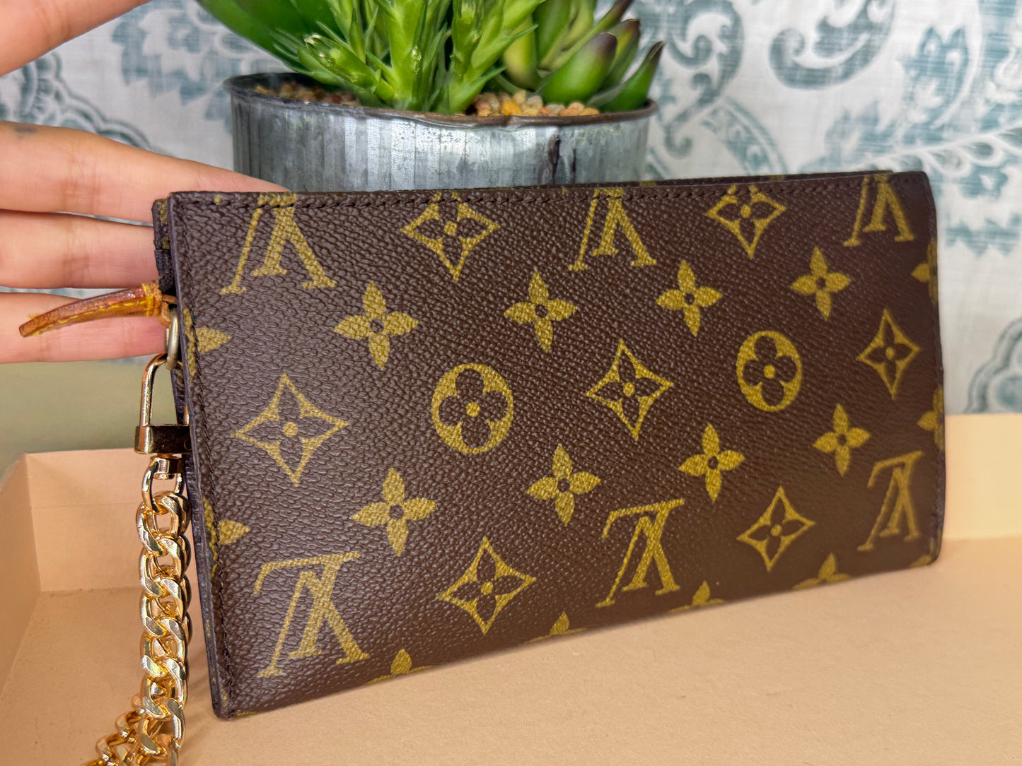 Louis Vuitton Monogram Bucket GM Pochette