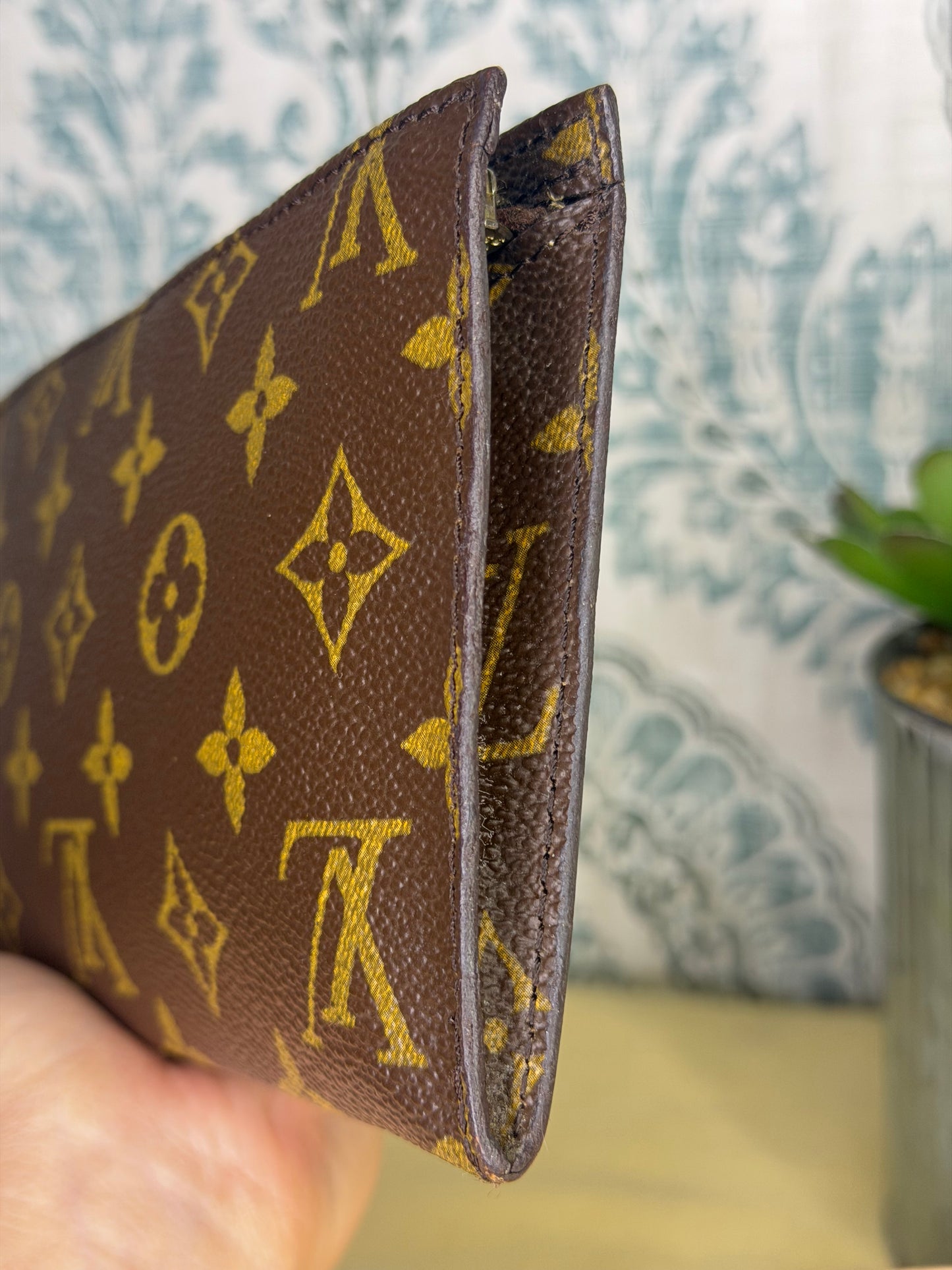 Louis Vuitton Monogram Bucket GM Pochette