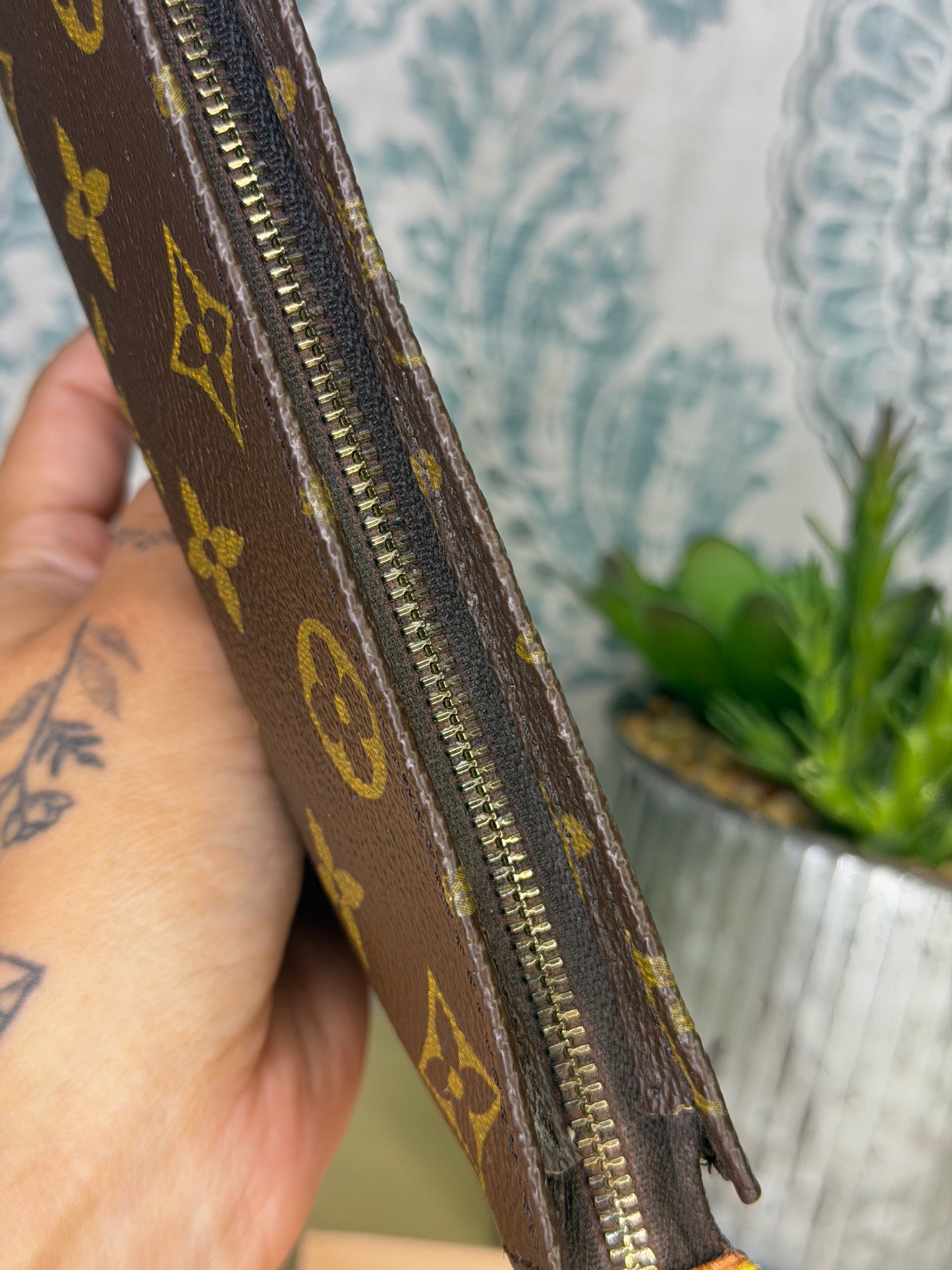 Louis Vuitton Monogram Bucket GM Pochette