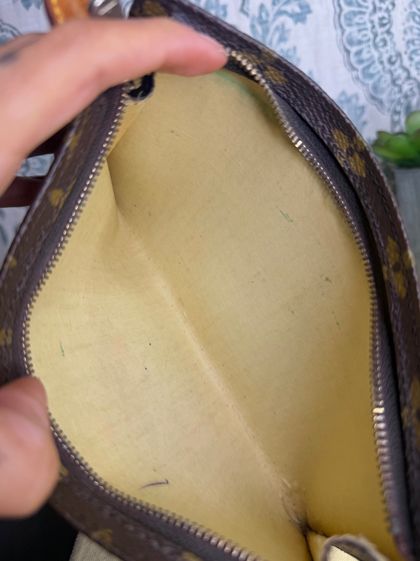 Louis Vuitton Monogram Bucket GM Pochette
