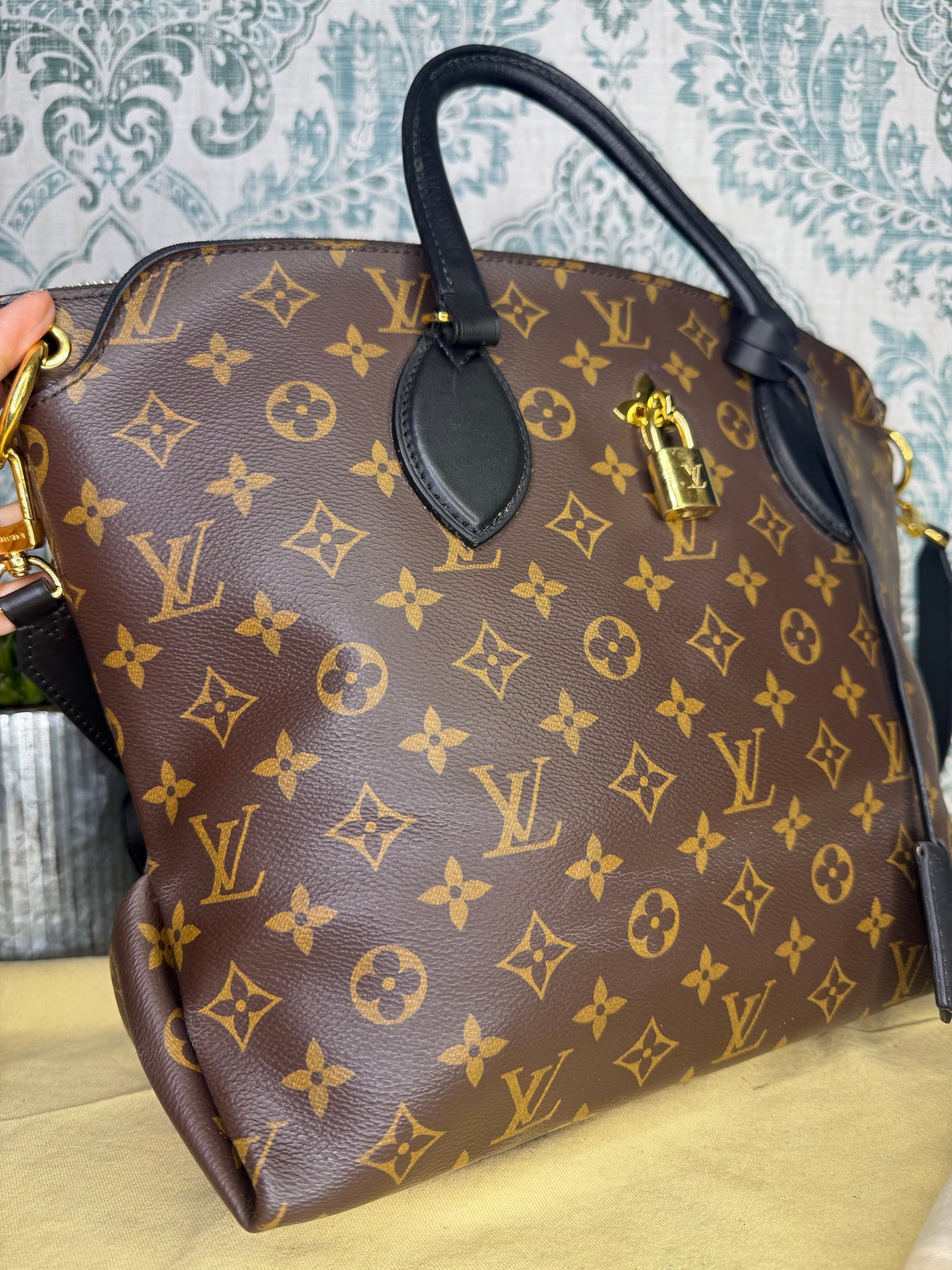 Louis Vuitton Flower Zipped Tote MM Black