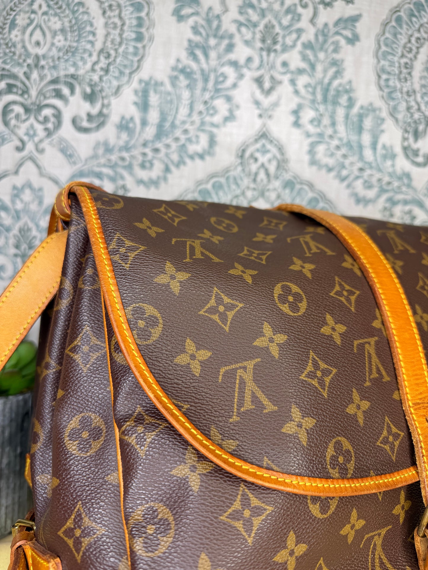 Louis Vuitton Saumur 35