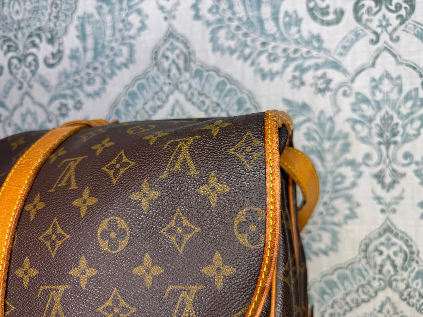 Louis Vuitton Saumur 35
