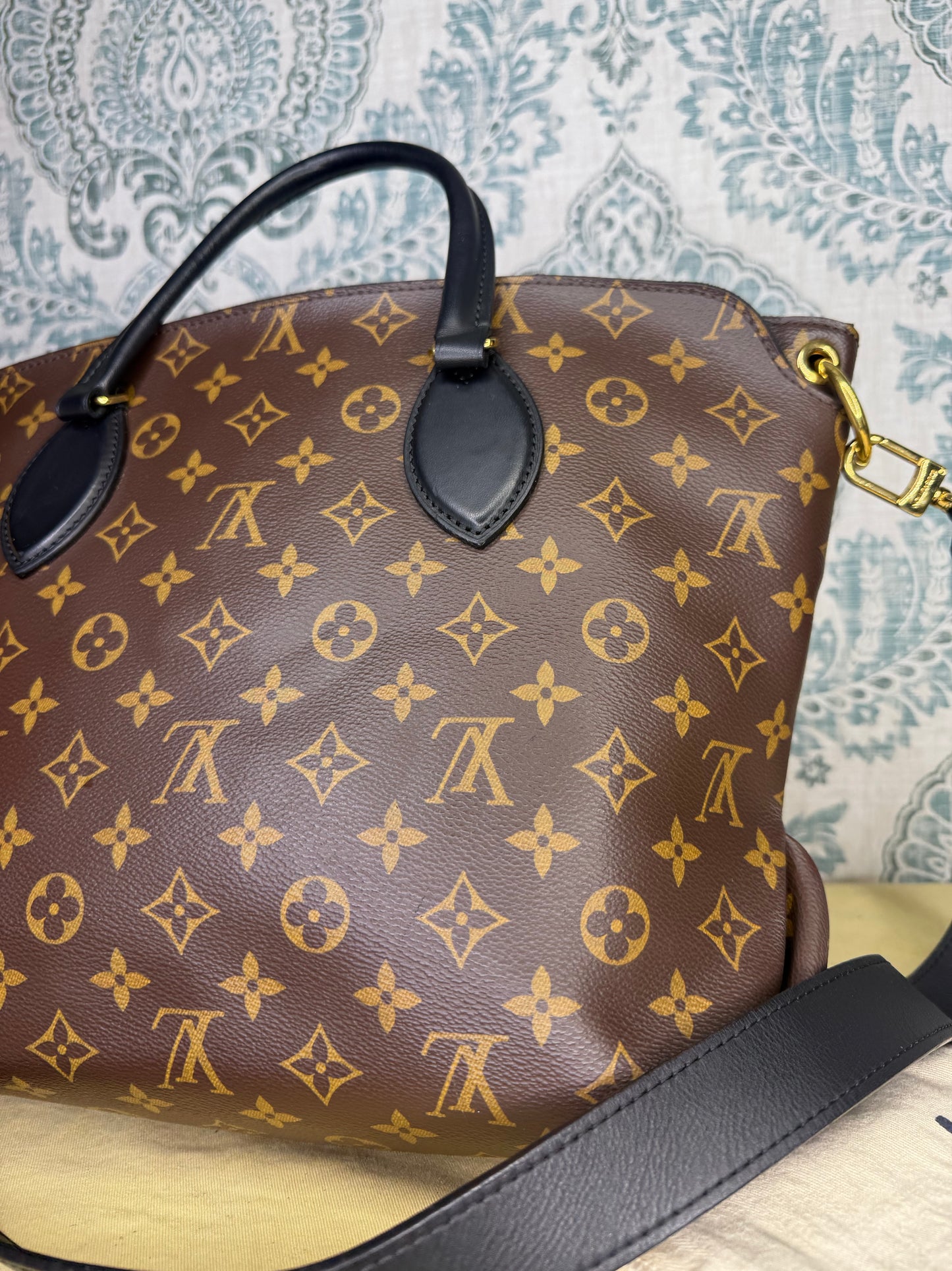 Louis Vuitton Flower Zipped Tote MM Black