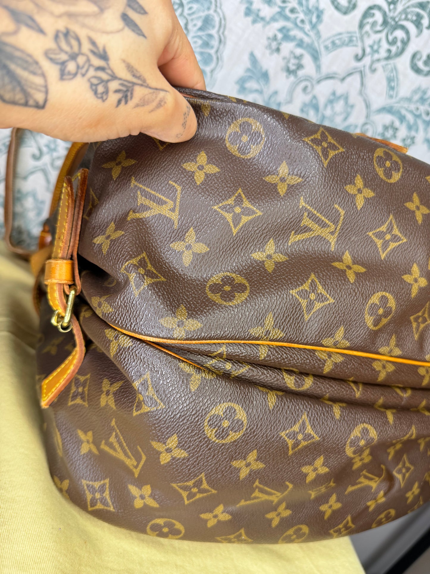 Louis Vuitton Saumur 35