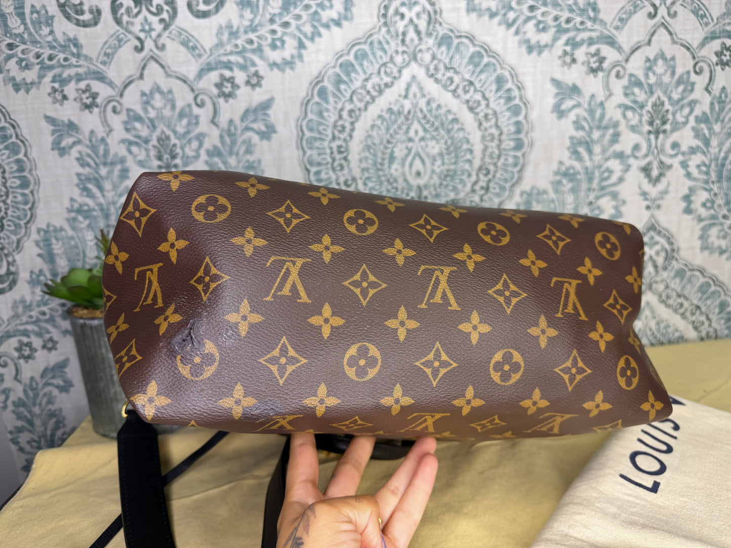 Louis Vuitton Flower Zipped Tote MM Black