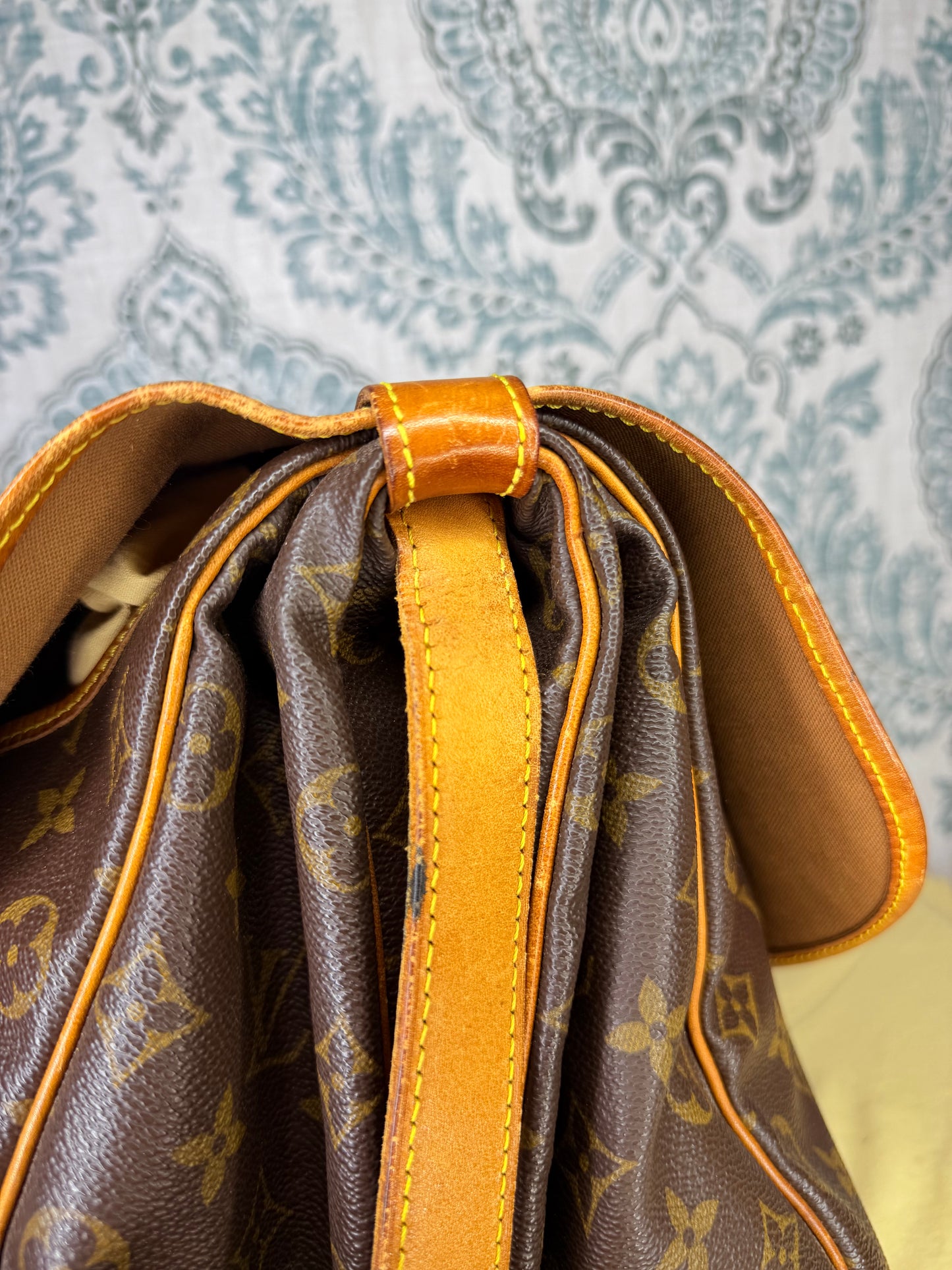 Louis Vuitton Saumur 35