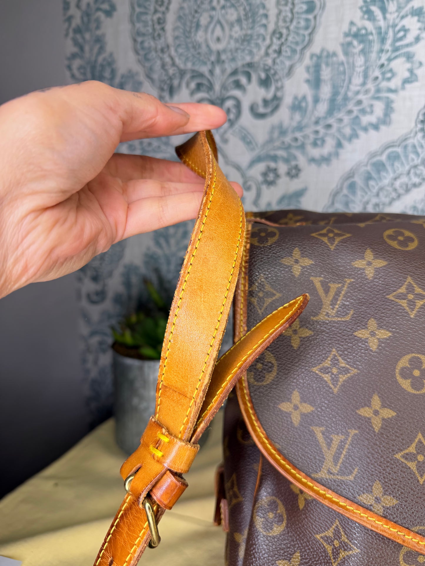 Louis Vuitton Saumur 35