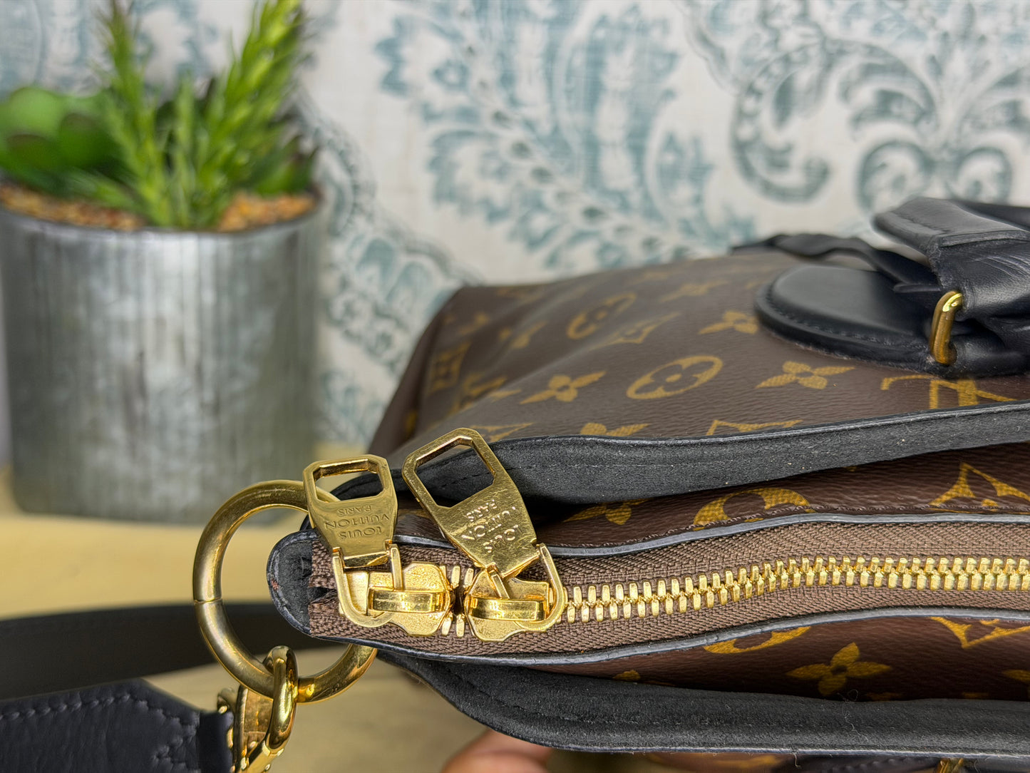 Louis Vuitton Flower Zipped Tote MM Black