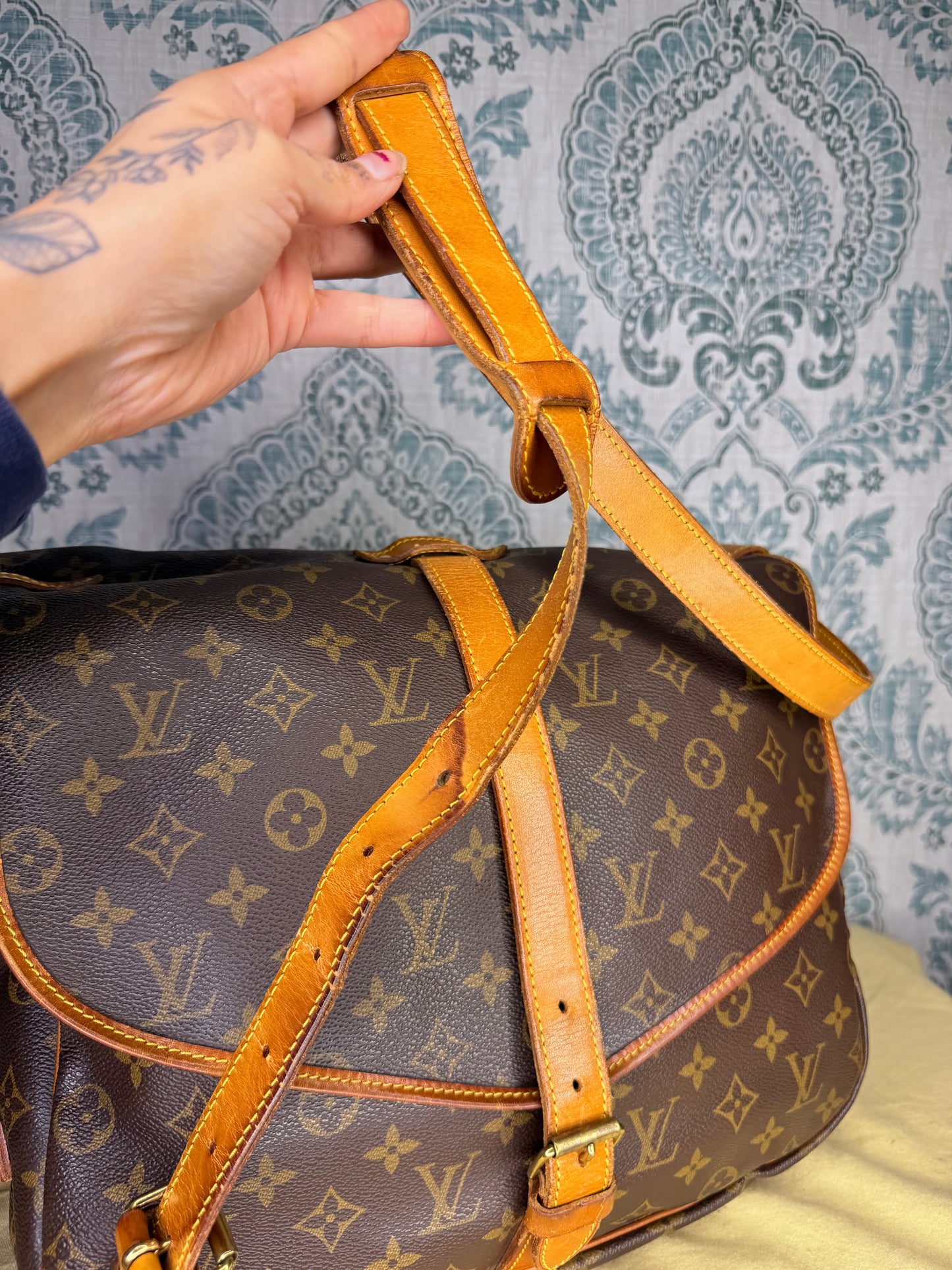 Louis Vuitton Saumur 35