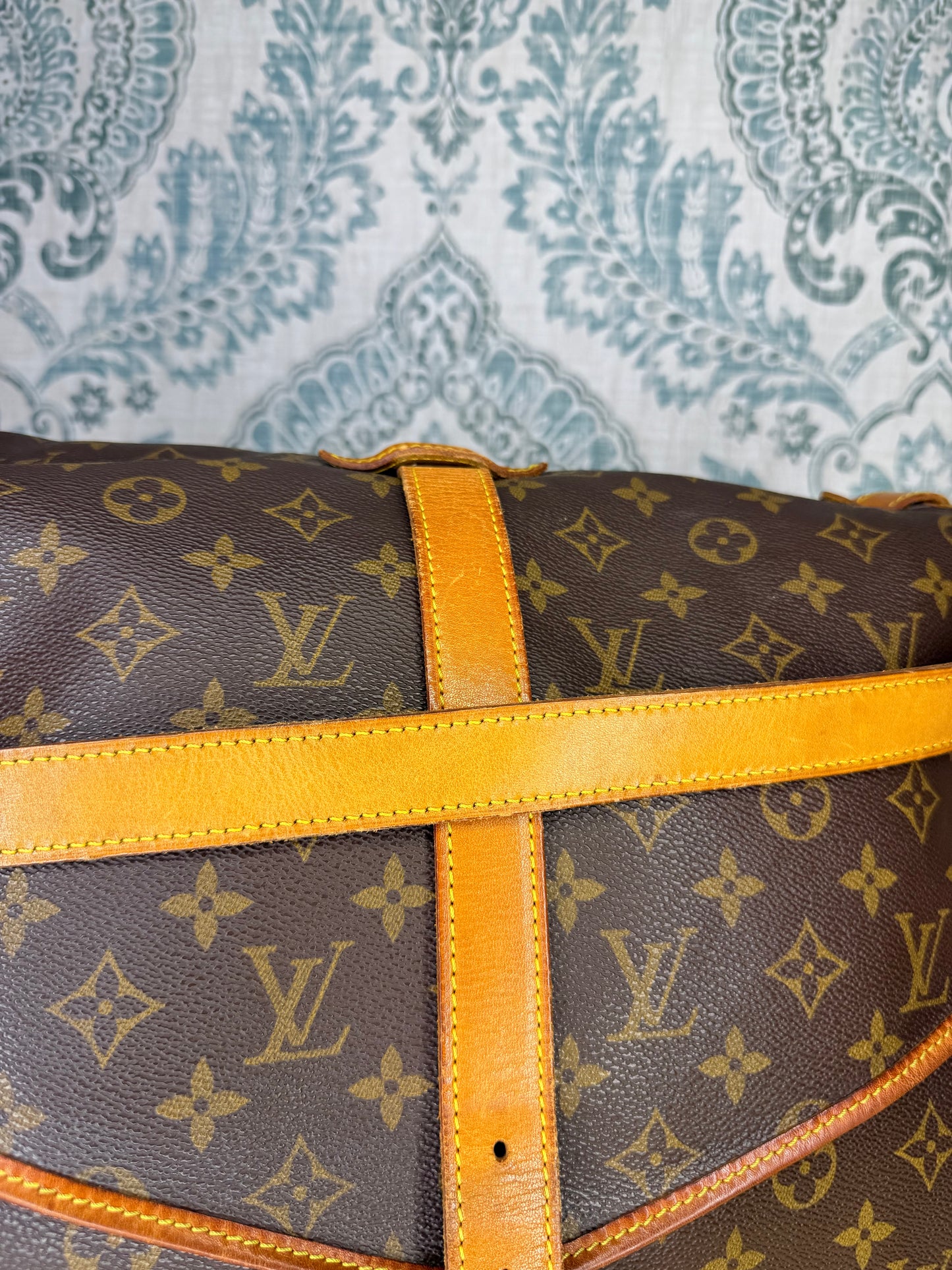 Louis Vuitton Saumur 35