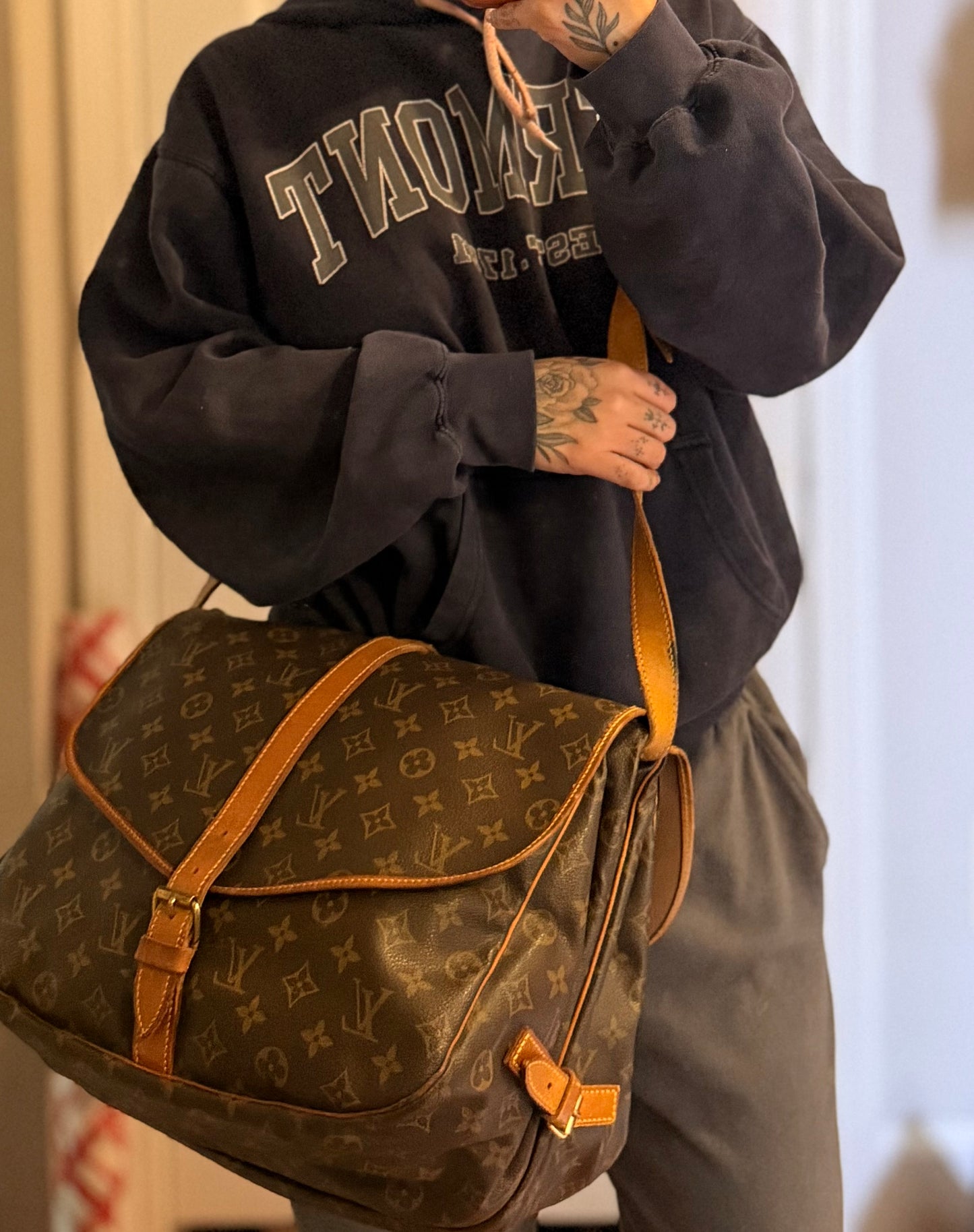 Louis Vuitton Saumur 35