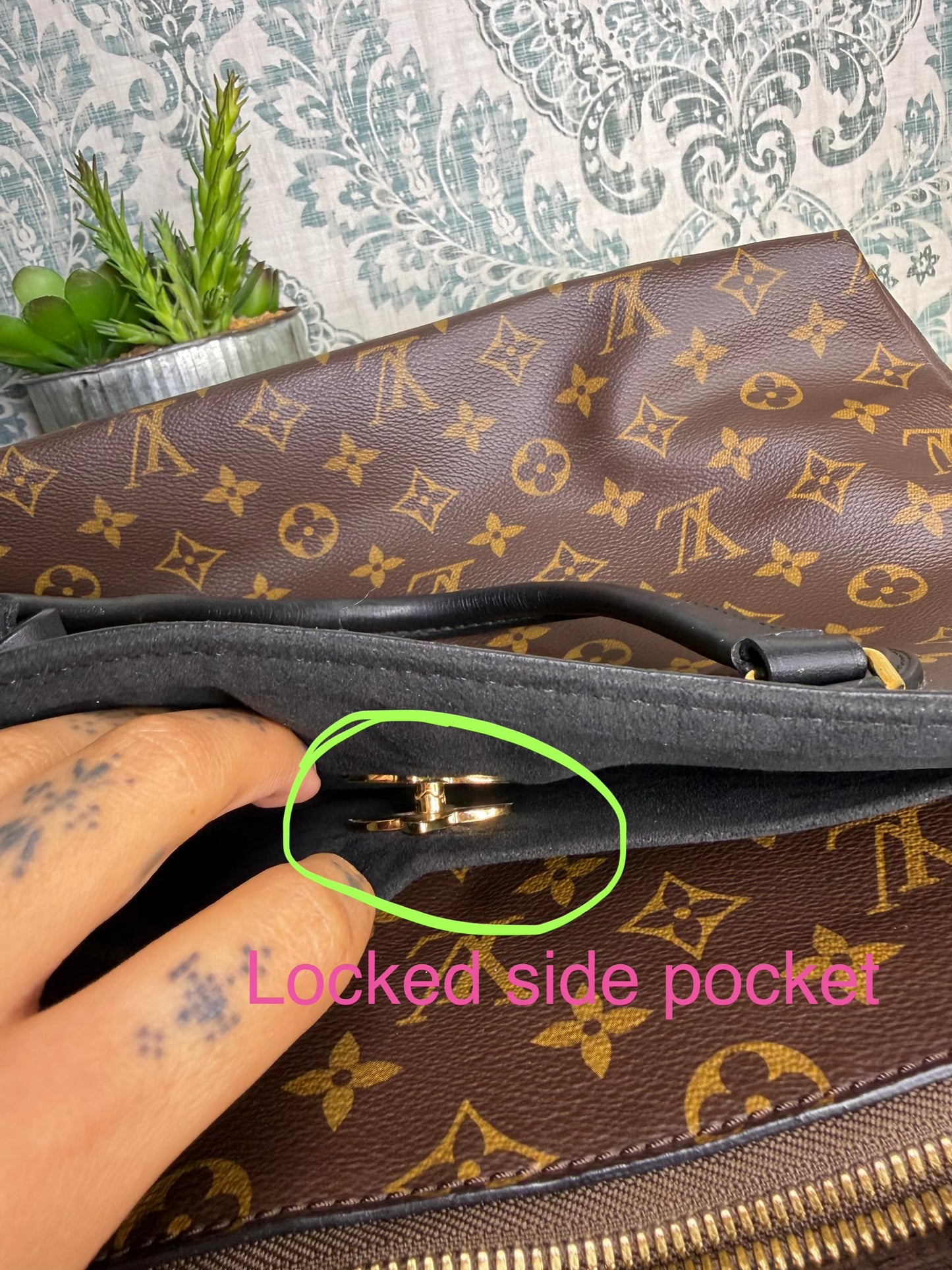 Louis Vuitton Flower Zipped Tote MM Black