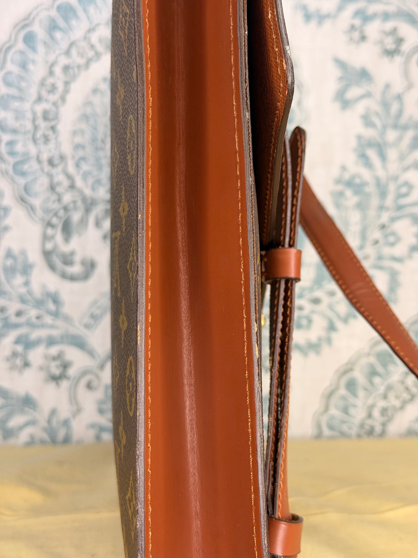 Louis Vuitton Porte Documents Bandouliere Briefcase