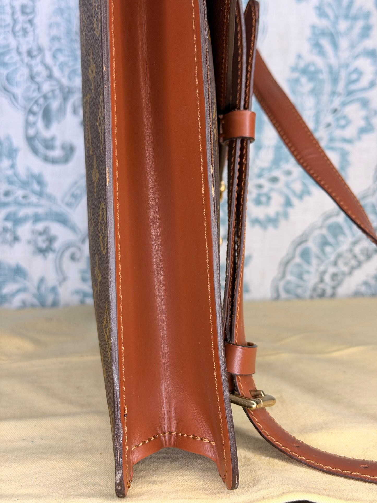 Louis Vuitton Porte Documents Bandouliere Briefcase