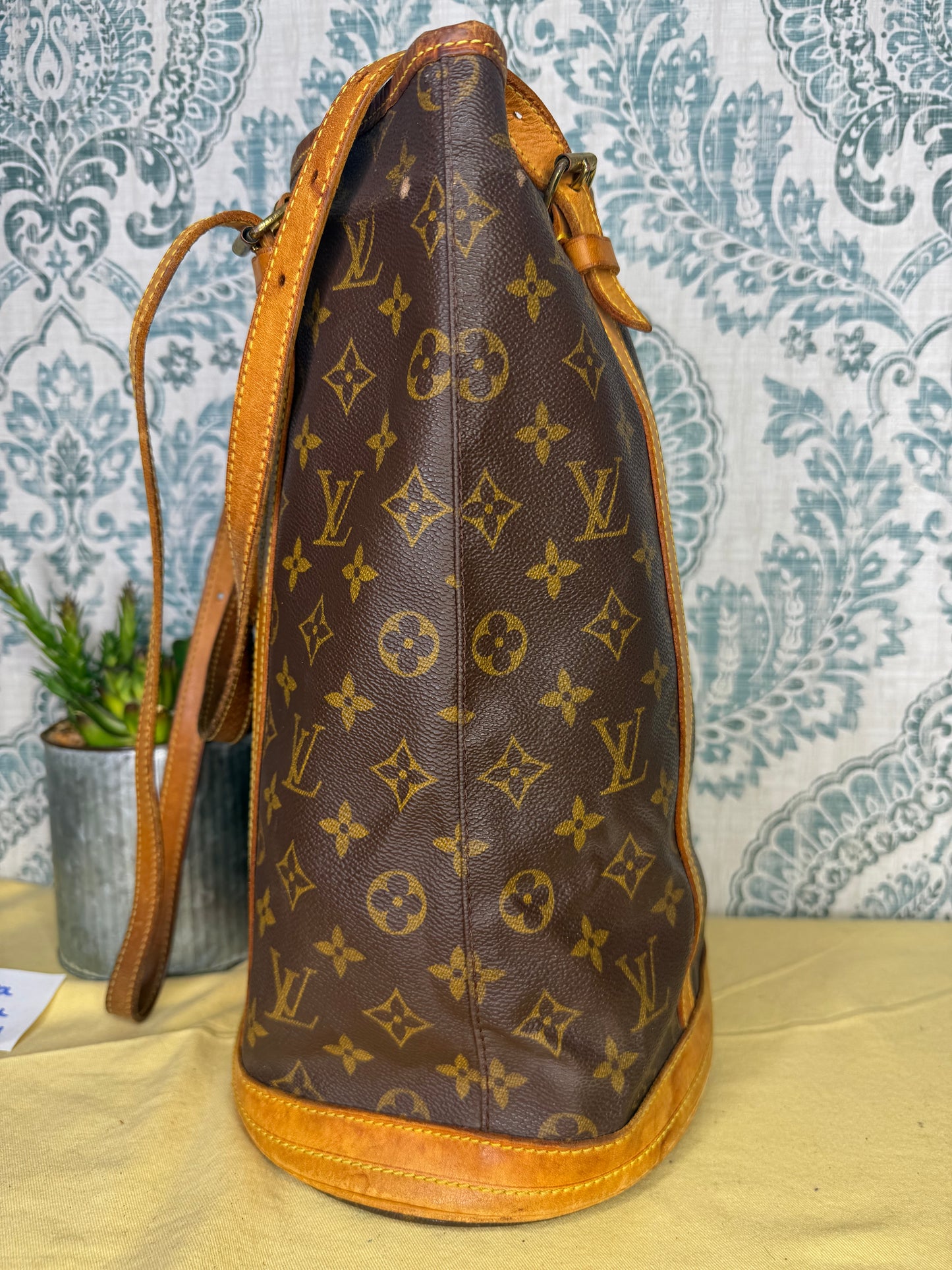 Louis Vuitton Bucket GM