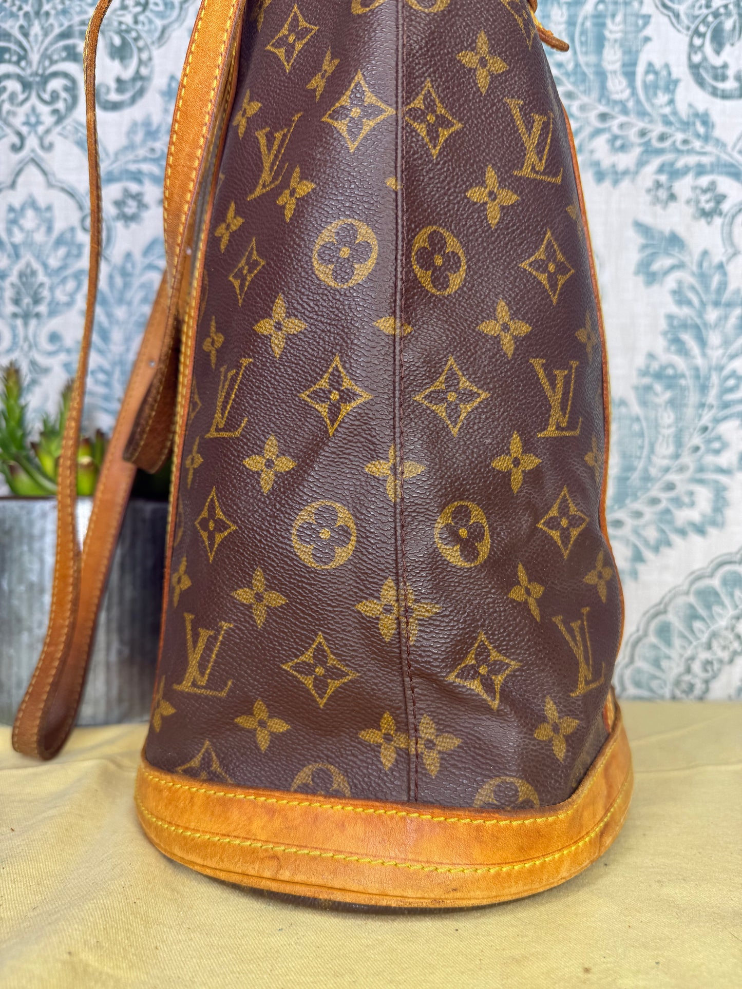 Louis Vuitton Bucket GM